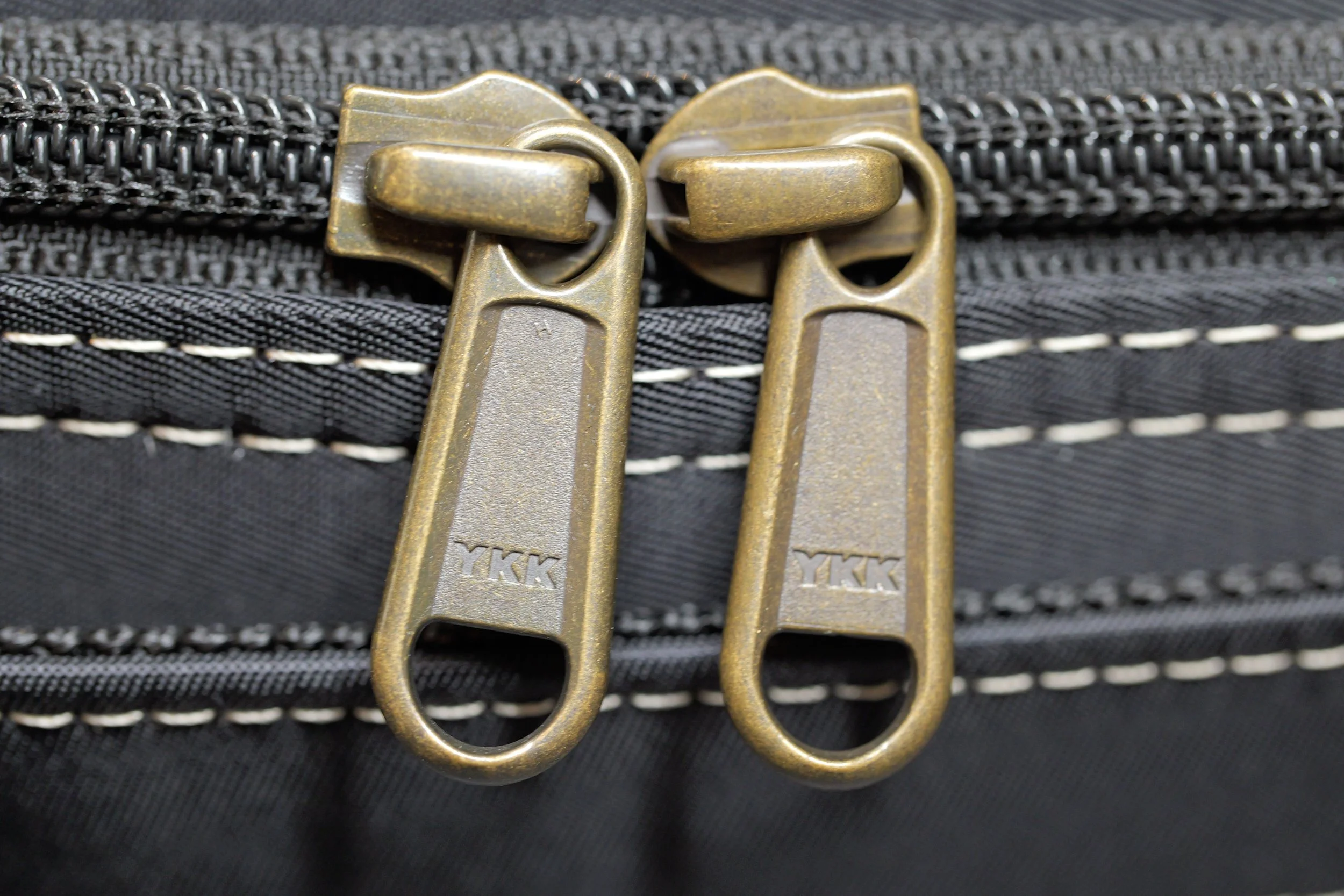 Yamaha Etui mit YKK Zipper.JPG