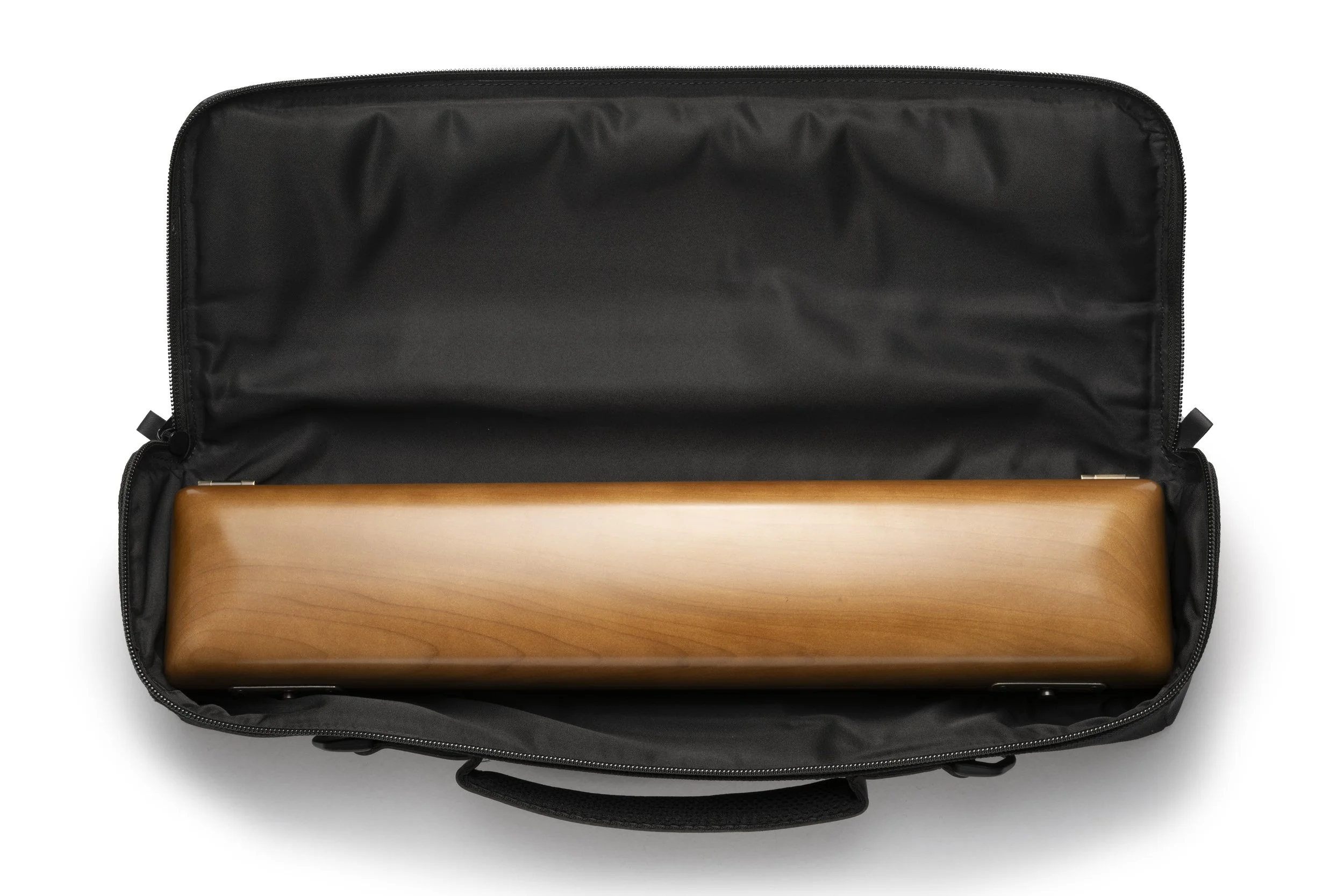 Bamtech-4009XLN_Flute_open_with_Miyazawa_wooden_case_b-foot.jpg