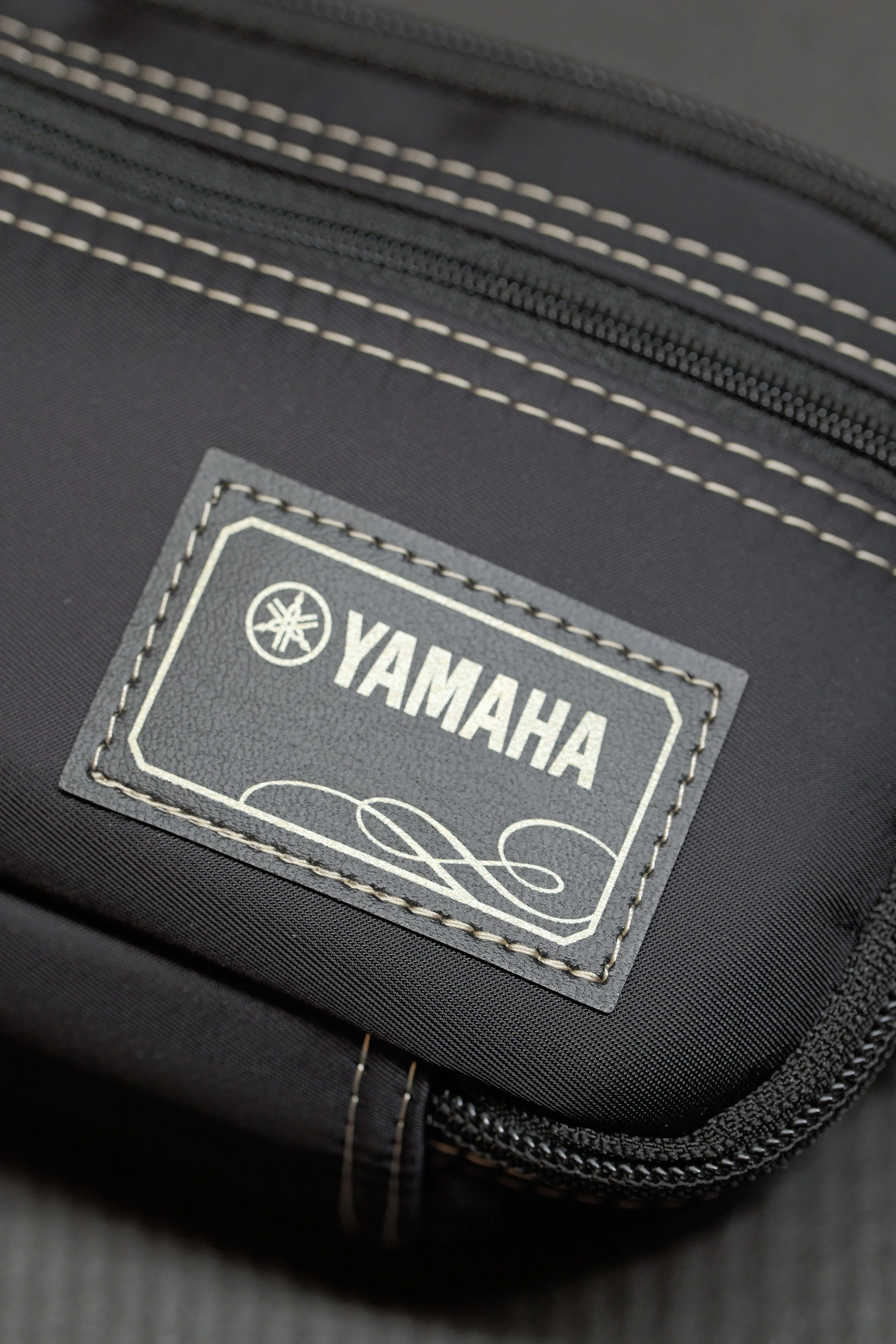 Yamaha Logo Außentasche.JPG