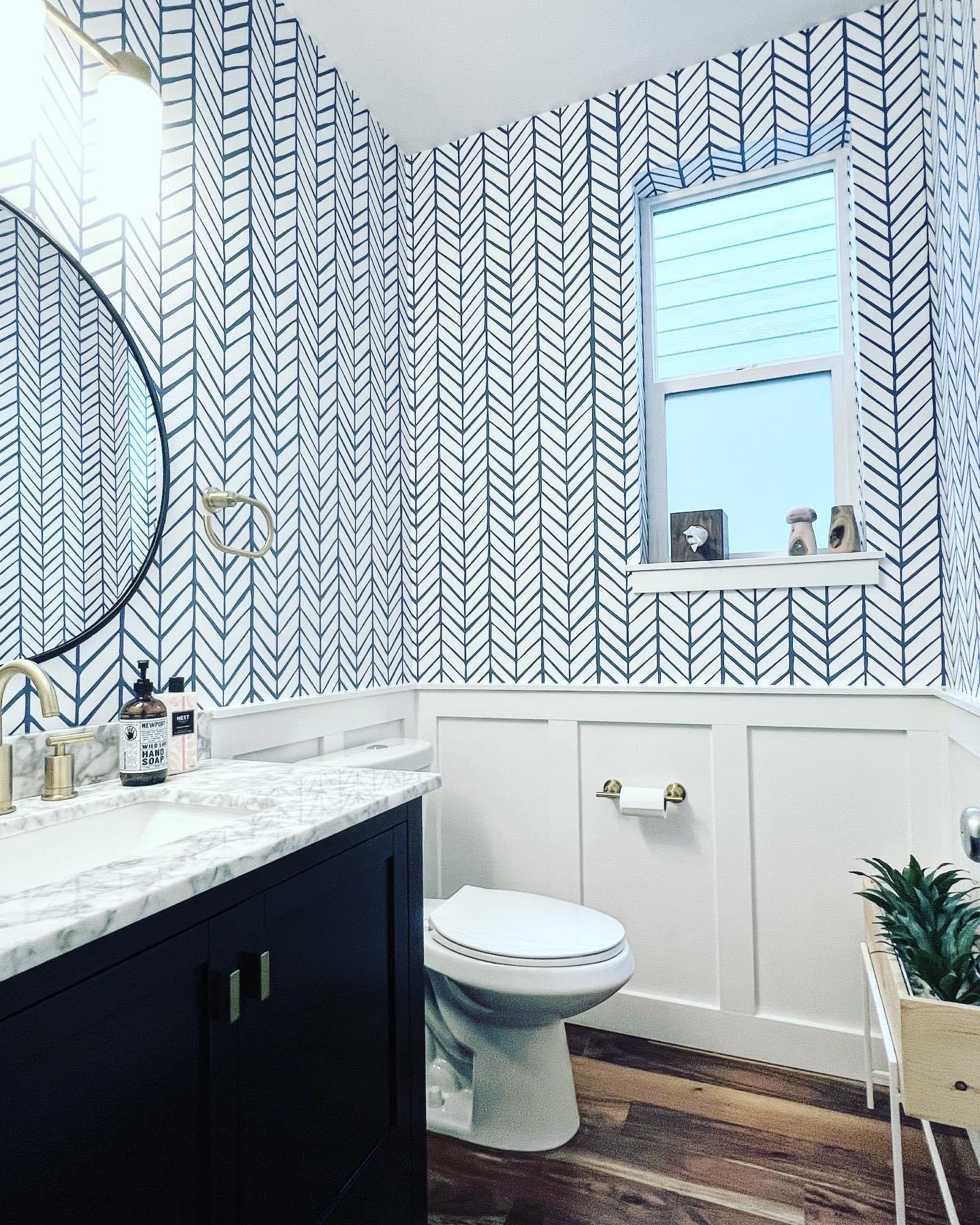 Kingsgate Half Bathroom