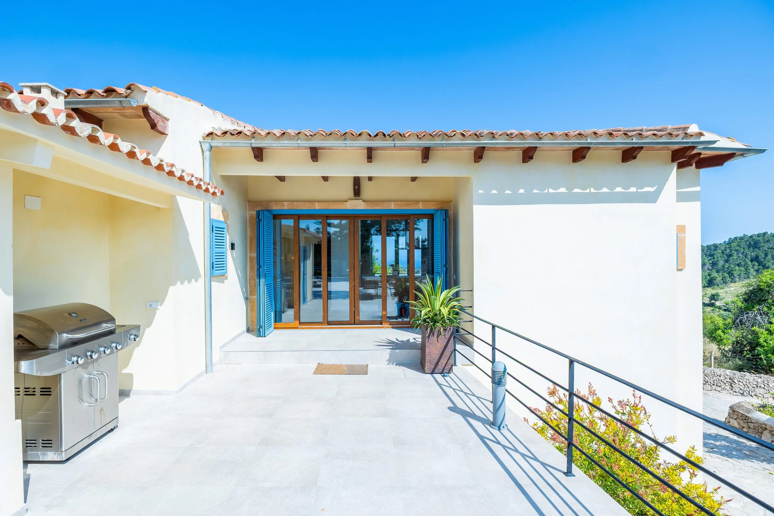 Can Gomez Mallorca countryside house with swimming pool near Son Macià and sea views towards Calas de Mallorca real estate photography
