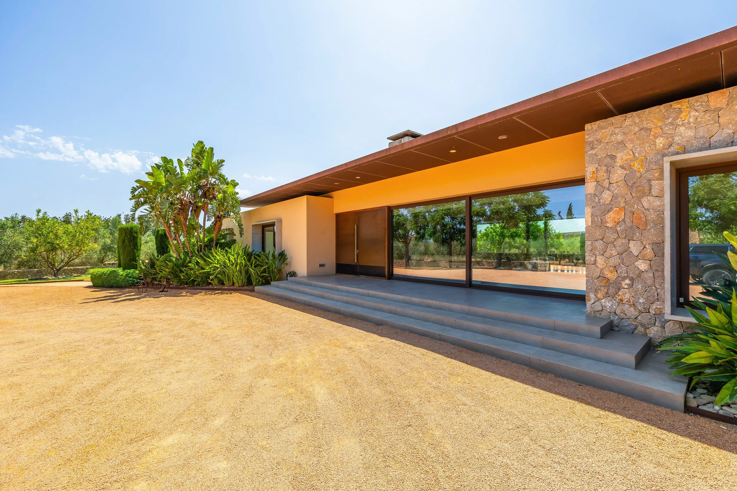 S’Hort de Can Rius Mallorca luxury countryside estate with pool and natural surroundings real estate photography
