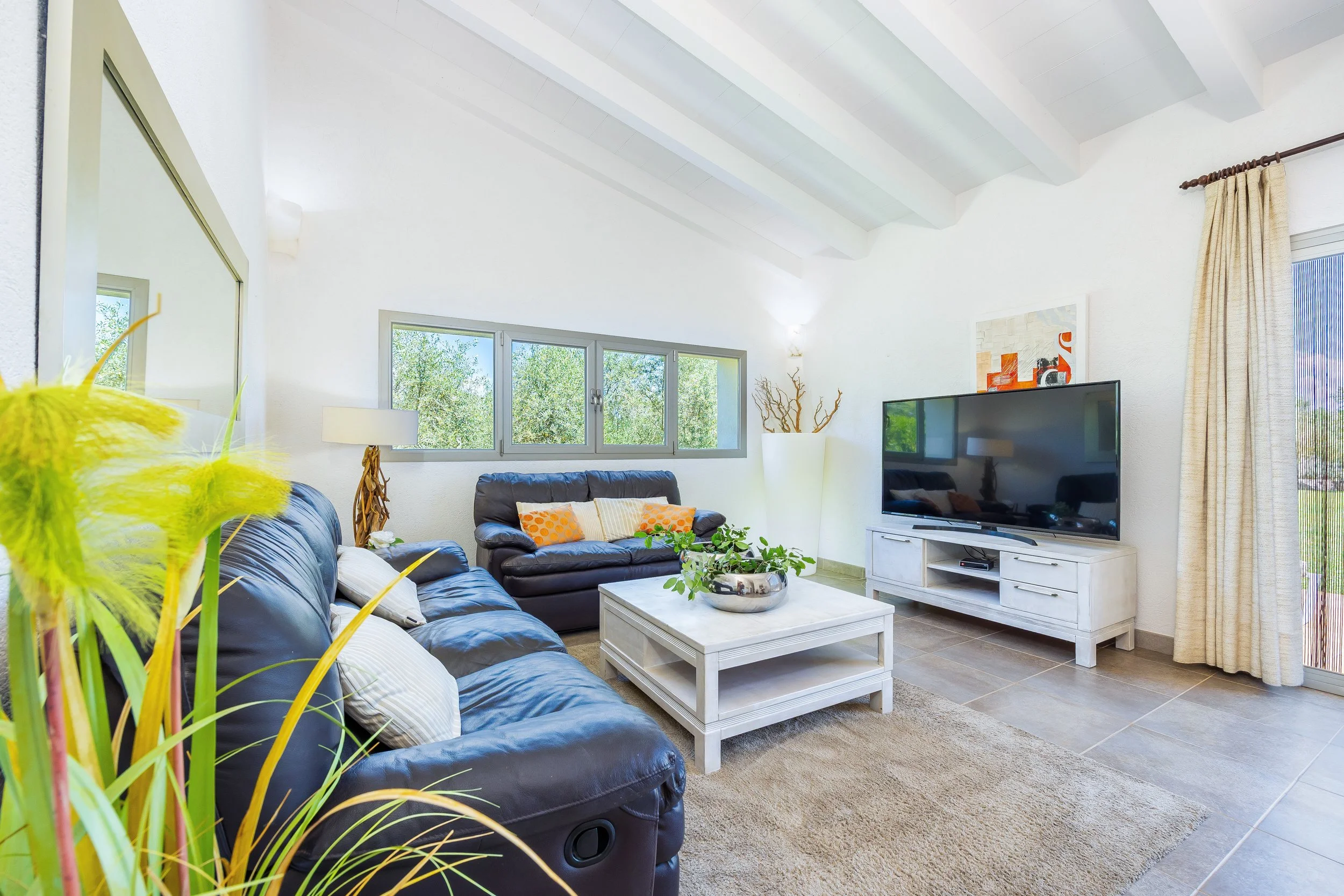 Sa Finca Mallorca family finca interior with spacious rooms and natural light real estate photography