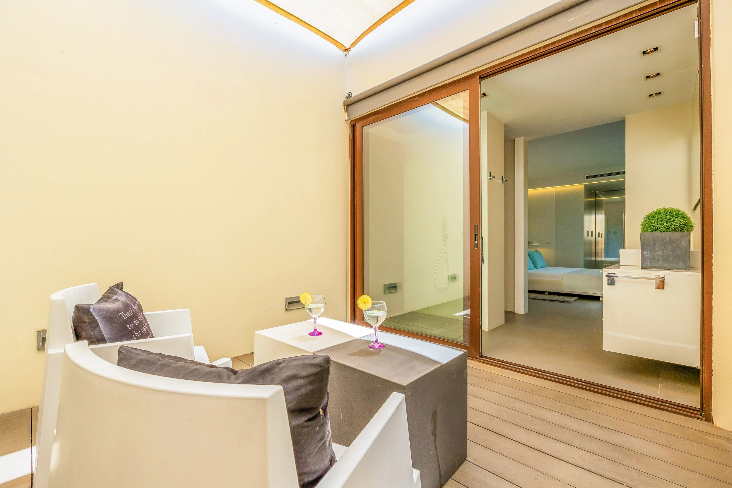 S’Hort de Can Rius Mallorca luxury interior with elegant design and natural light real estate photography