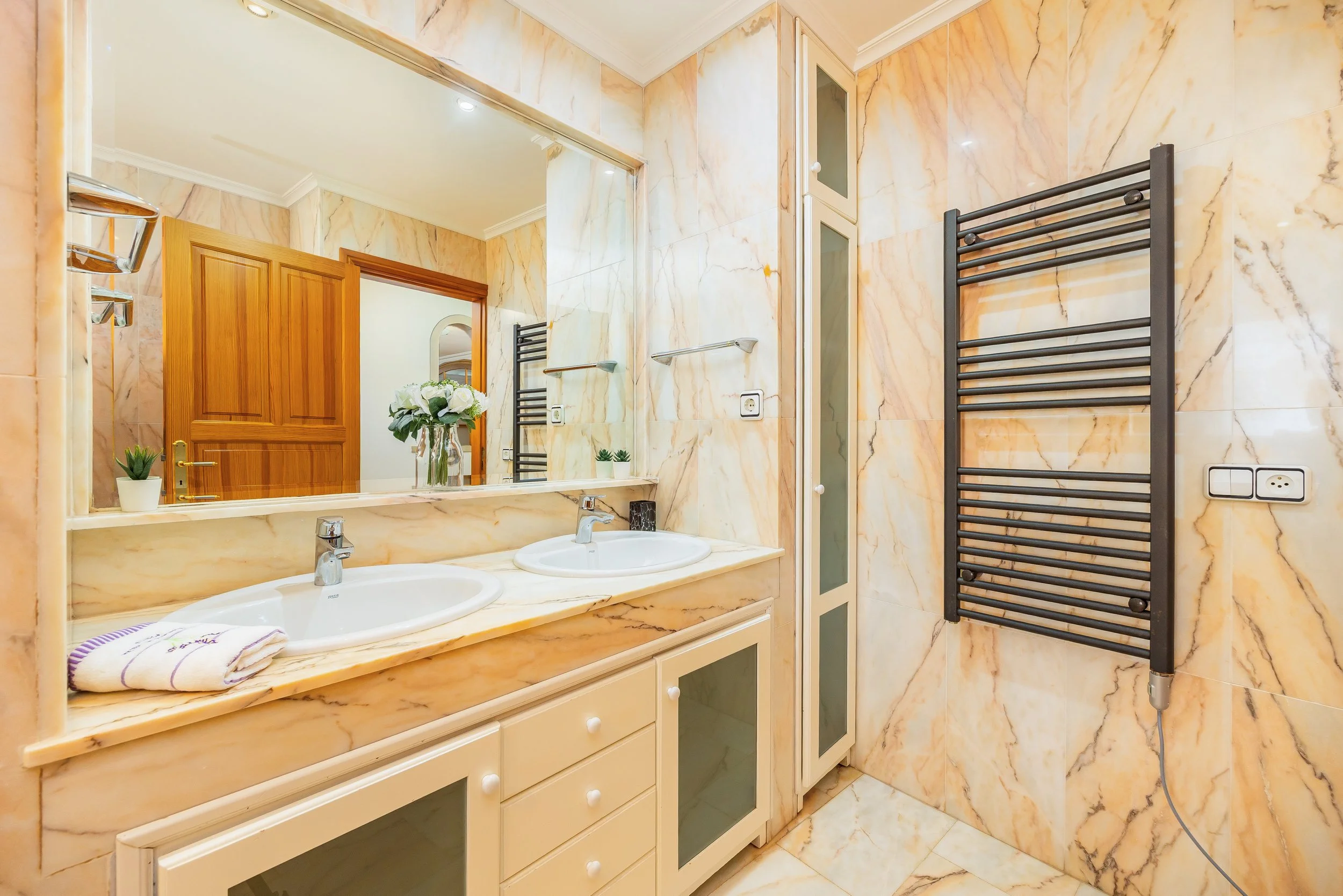 Coastal interior at Sol d’Es Trenc Mallorca with natural light and Mediterranean style real estate photography