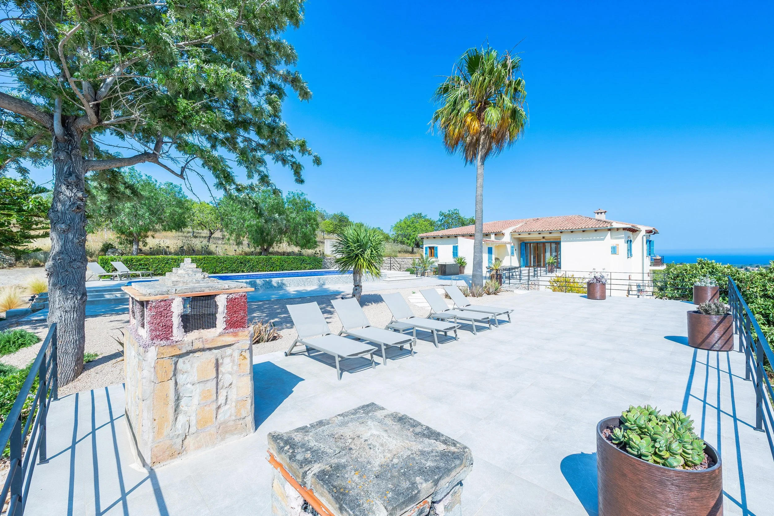 Can Gomez Mallorca countryside house with swimming pool near Son Macià and sea views towards Calas de Mallorca real estate photography