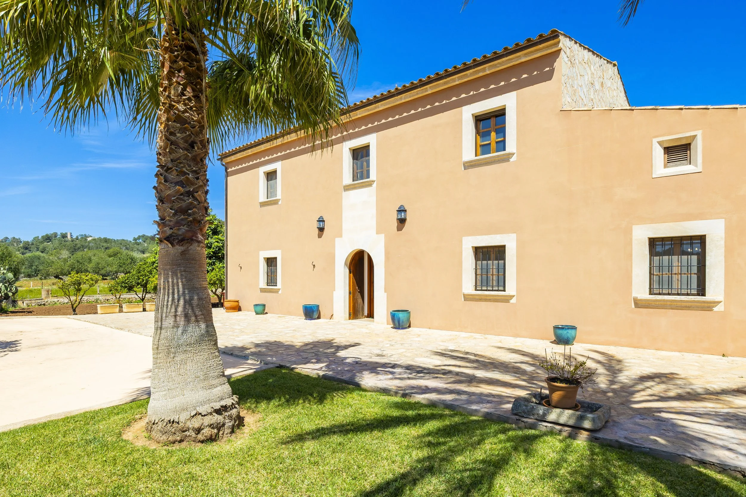 Cas Cuni Mallorca traditional property exterior with rustic architecture and natural surroundings real estate photography