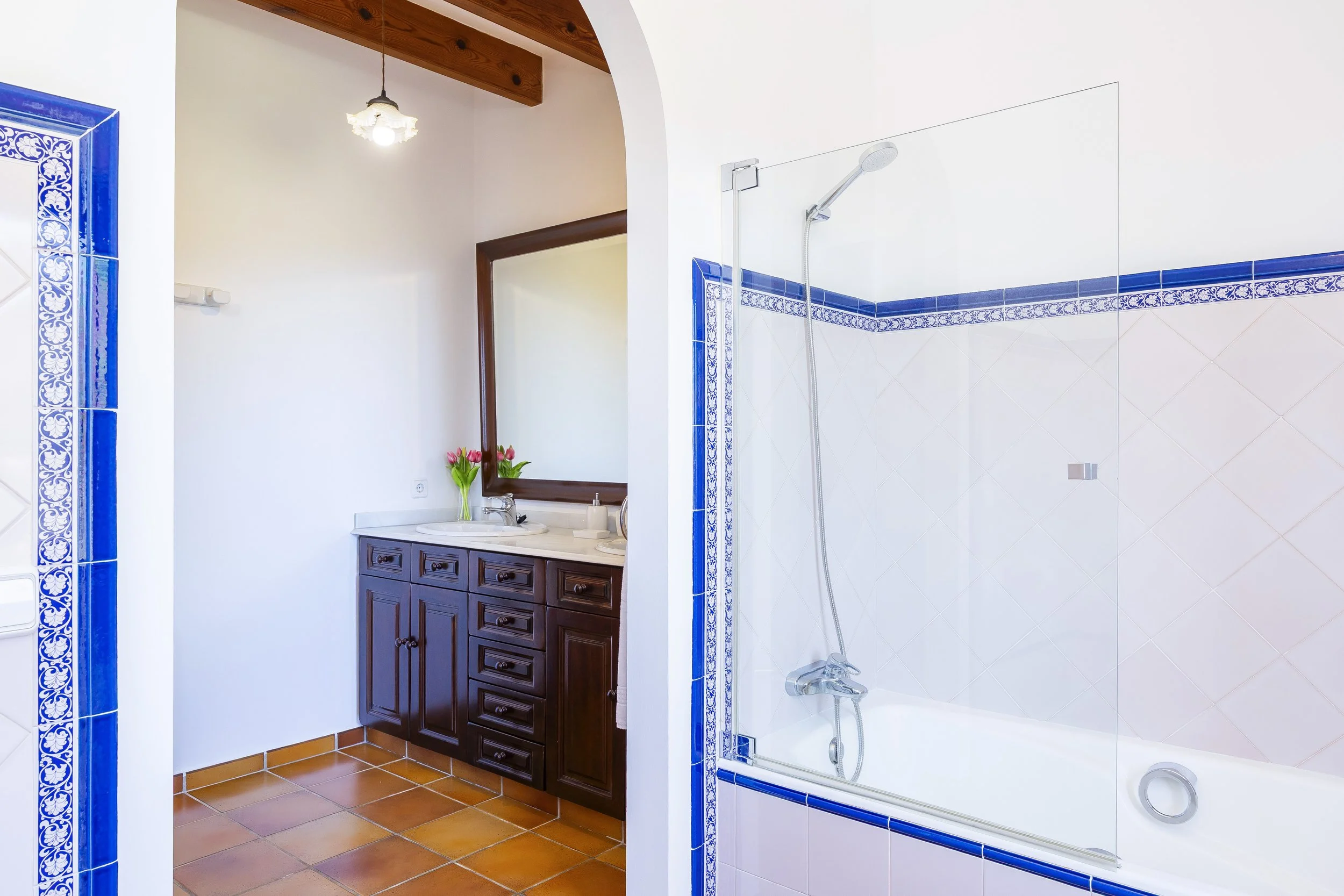 Son Galta Mallorca interior with natural light and sea views over Cala Millor real estate photography