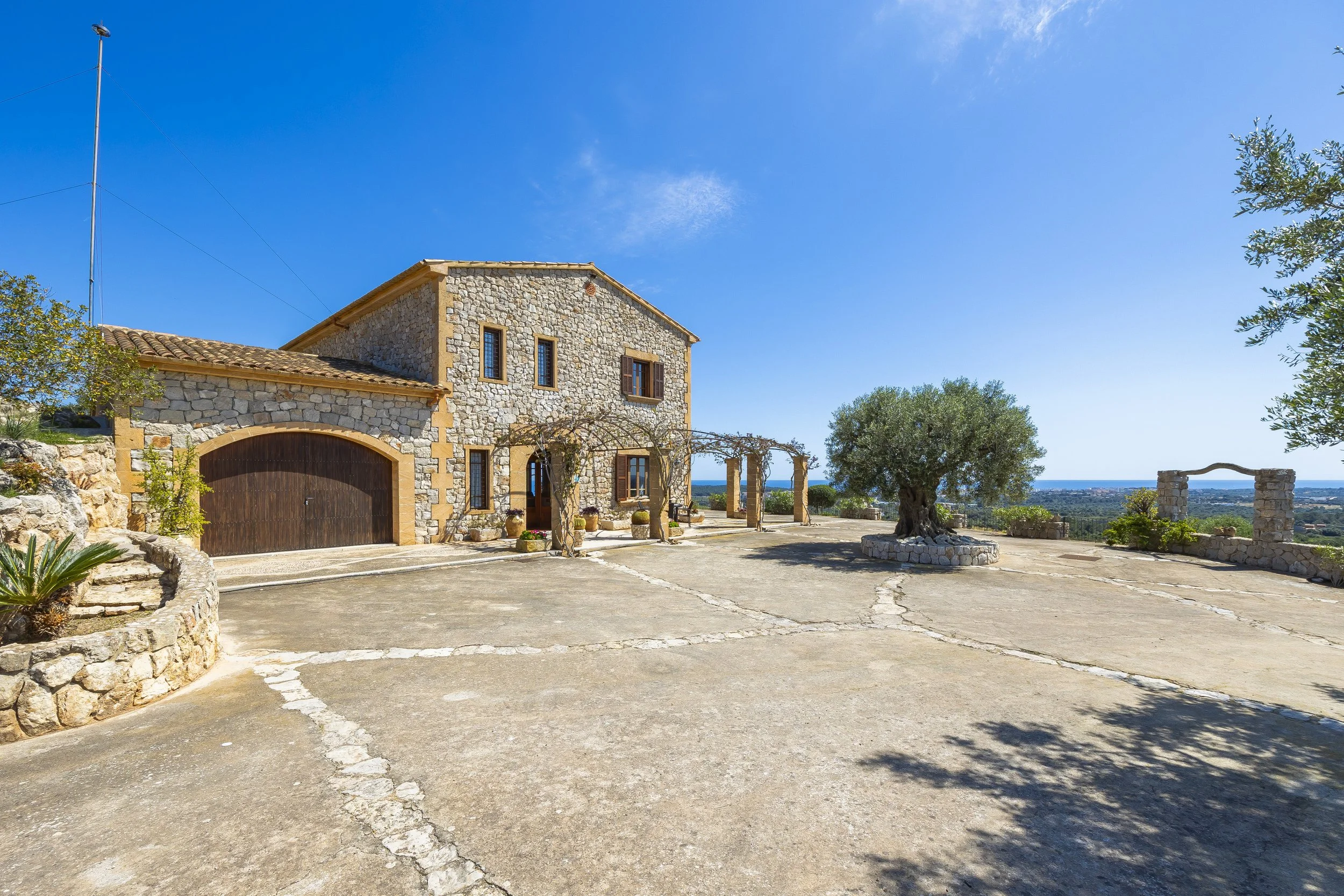 Son Galta Mallorca property with swimming pool and panoramic views over Cala Millor real estate photography