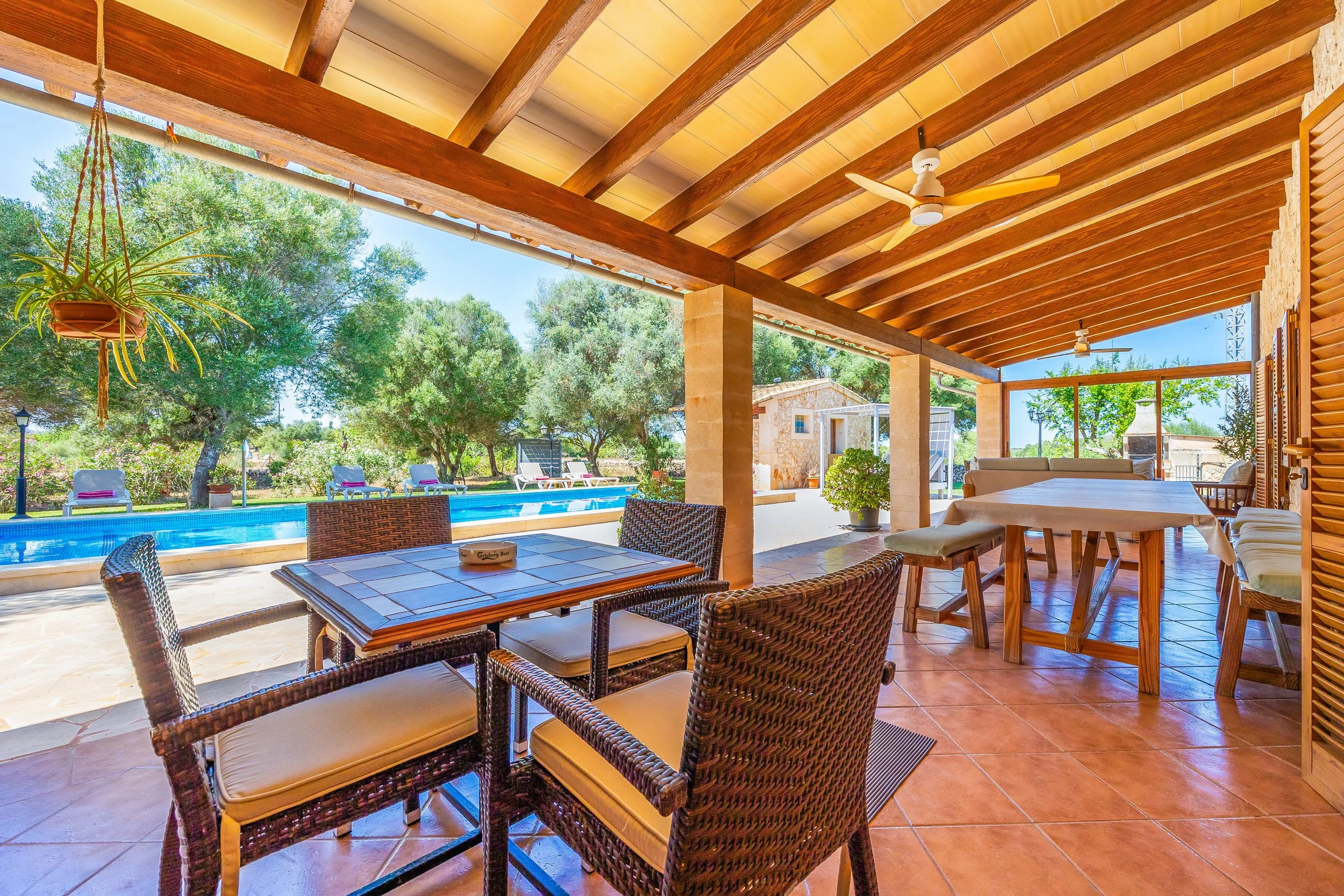 Can Churi Mallorca traditional Mallorcan house with swimming pool and rural countryside surroundings real estate photography