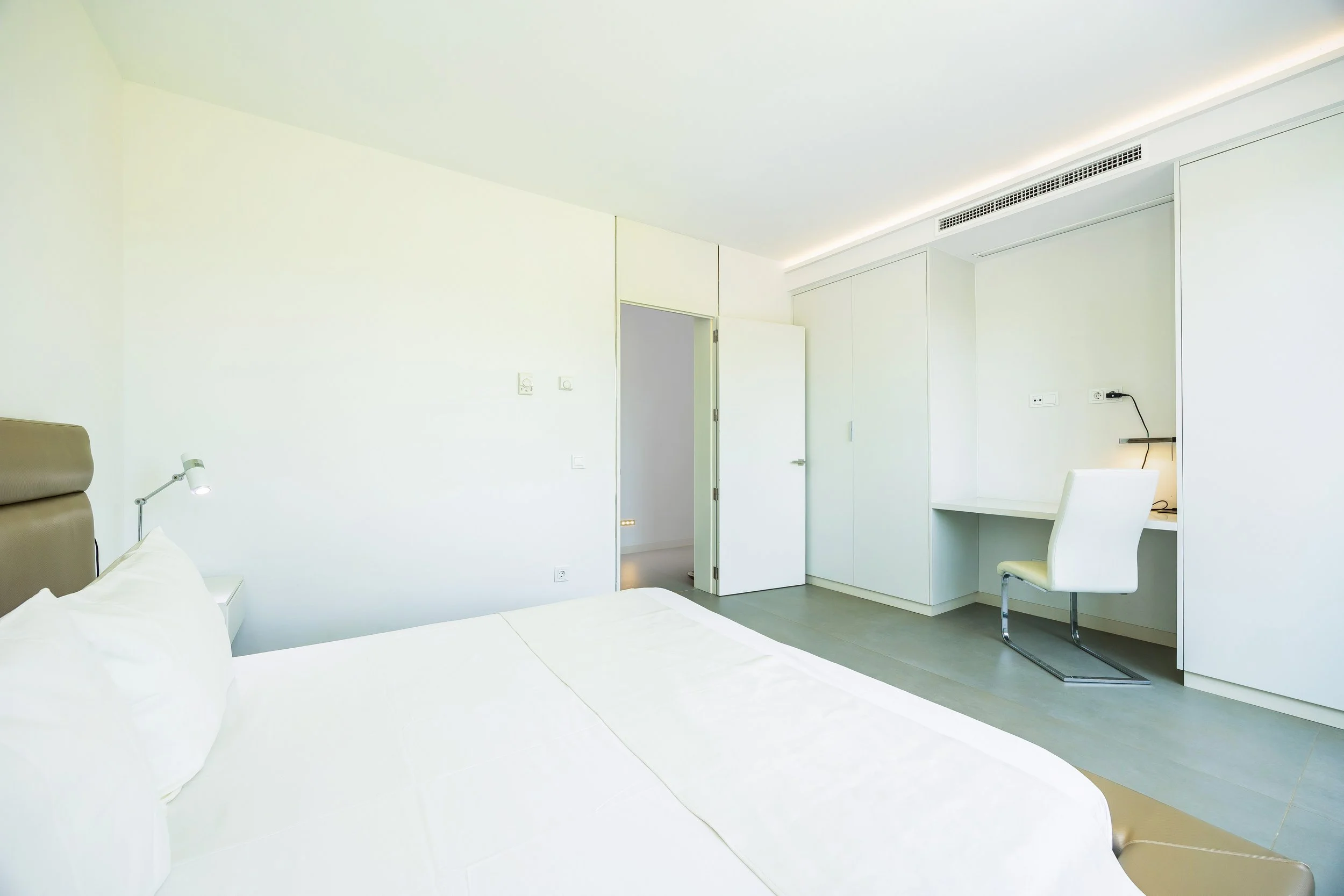 S’Hort de Can Rius Mallorca luxury interior with elegant design and natural light real estate photography
