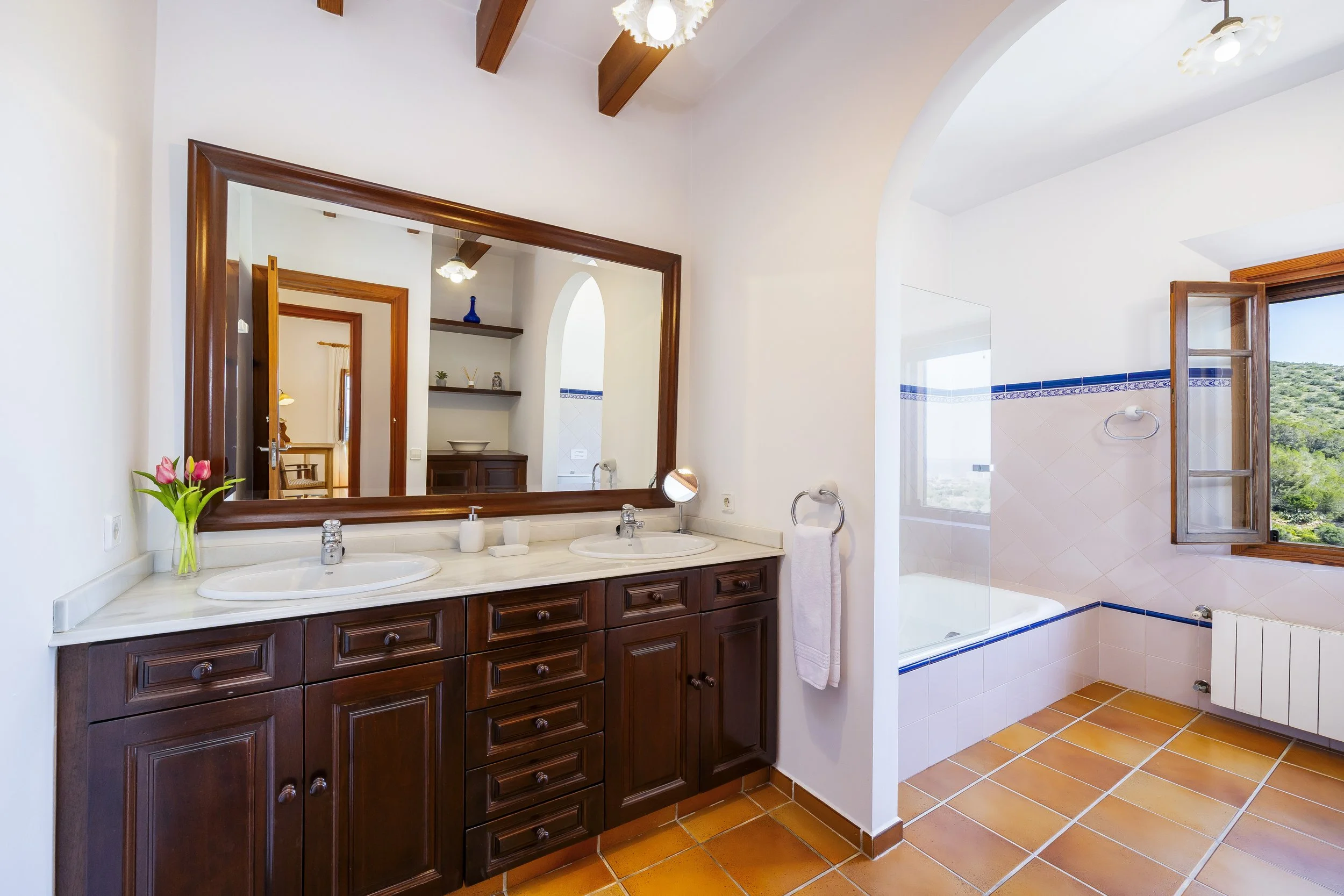 Son Galta Mallorca interior with natural light and sea views over Cala Millor real estate photography
