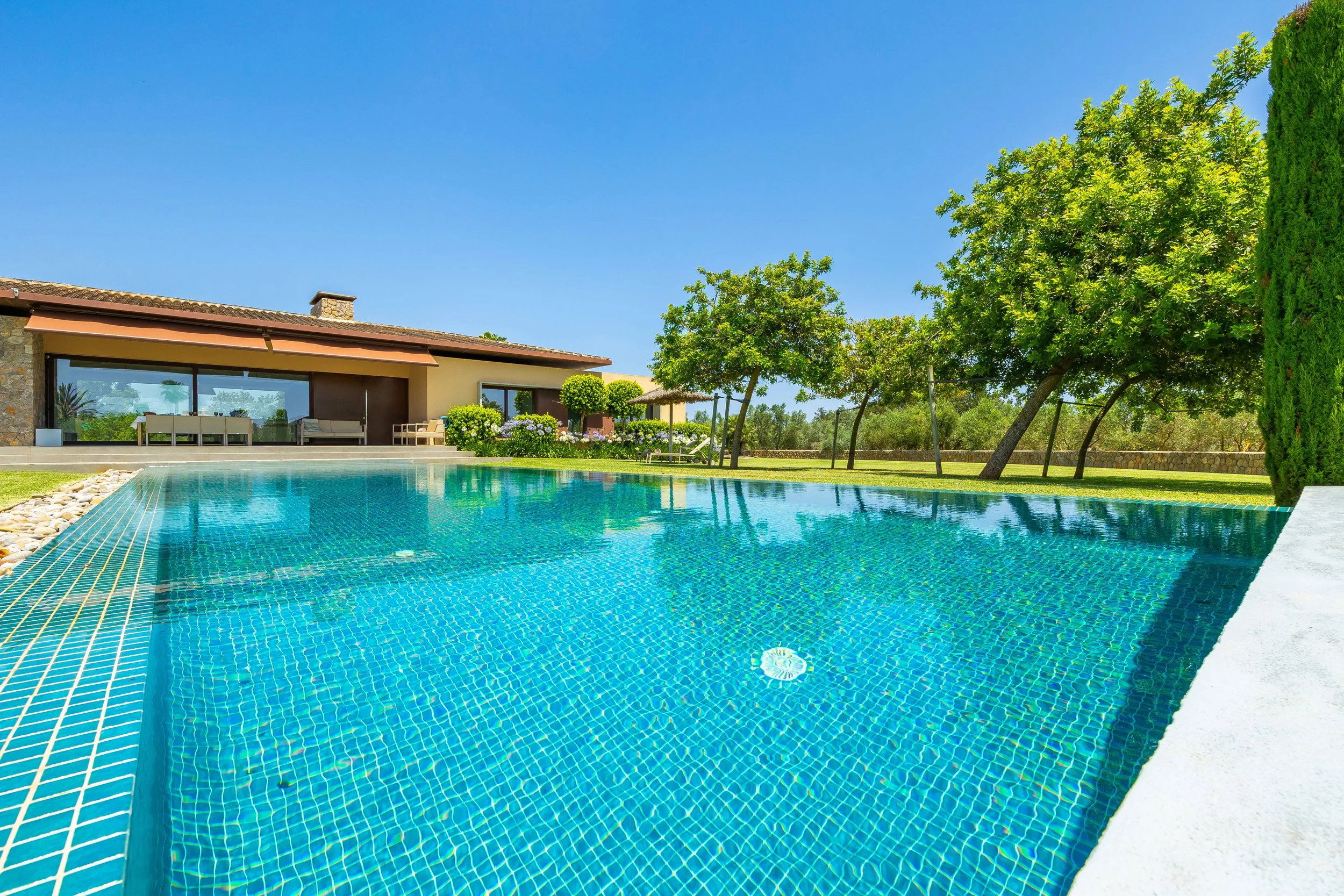 S’Hort de Can Rius Mallorca luxury countryside estate with pool and natural surroundings real estate photography