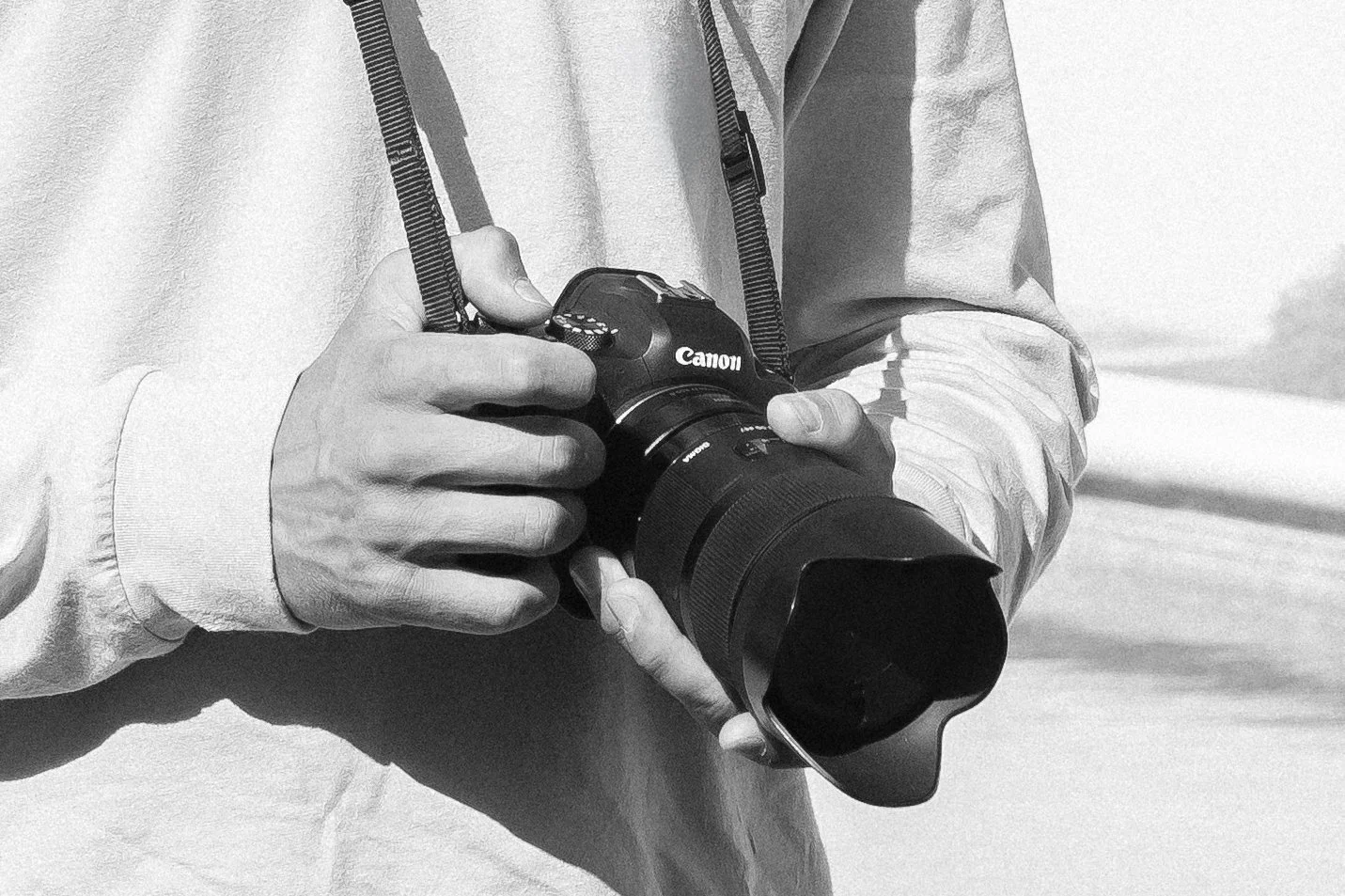 Photographer capturing luxury real estate in Mallorca with professional camera