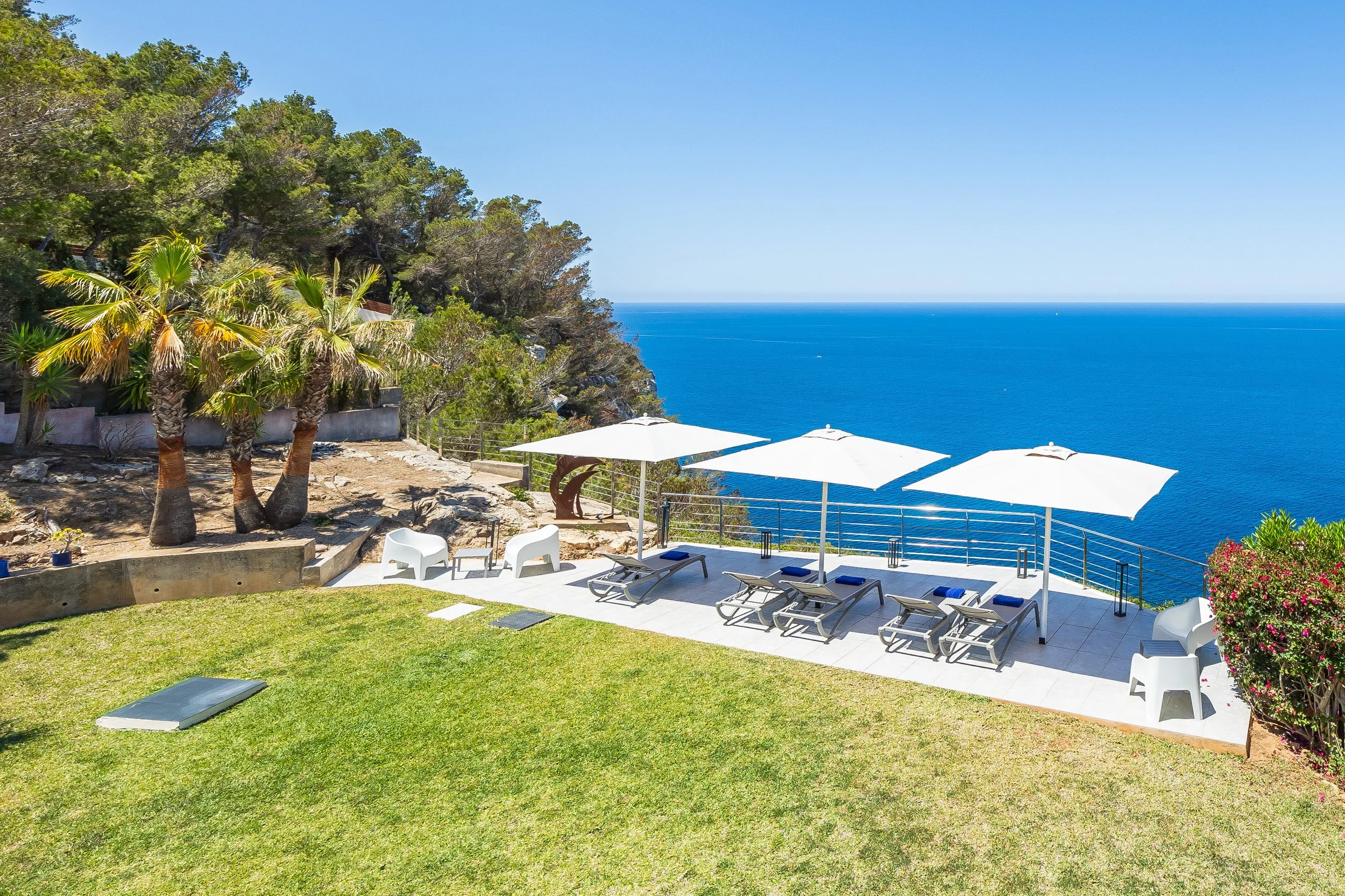 Coastal villa exterior real estate photography in Mallorca with sea views