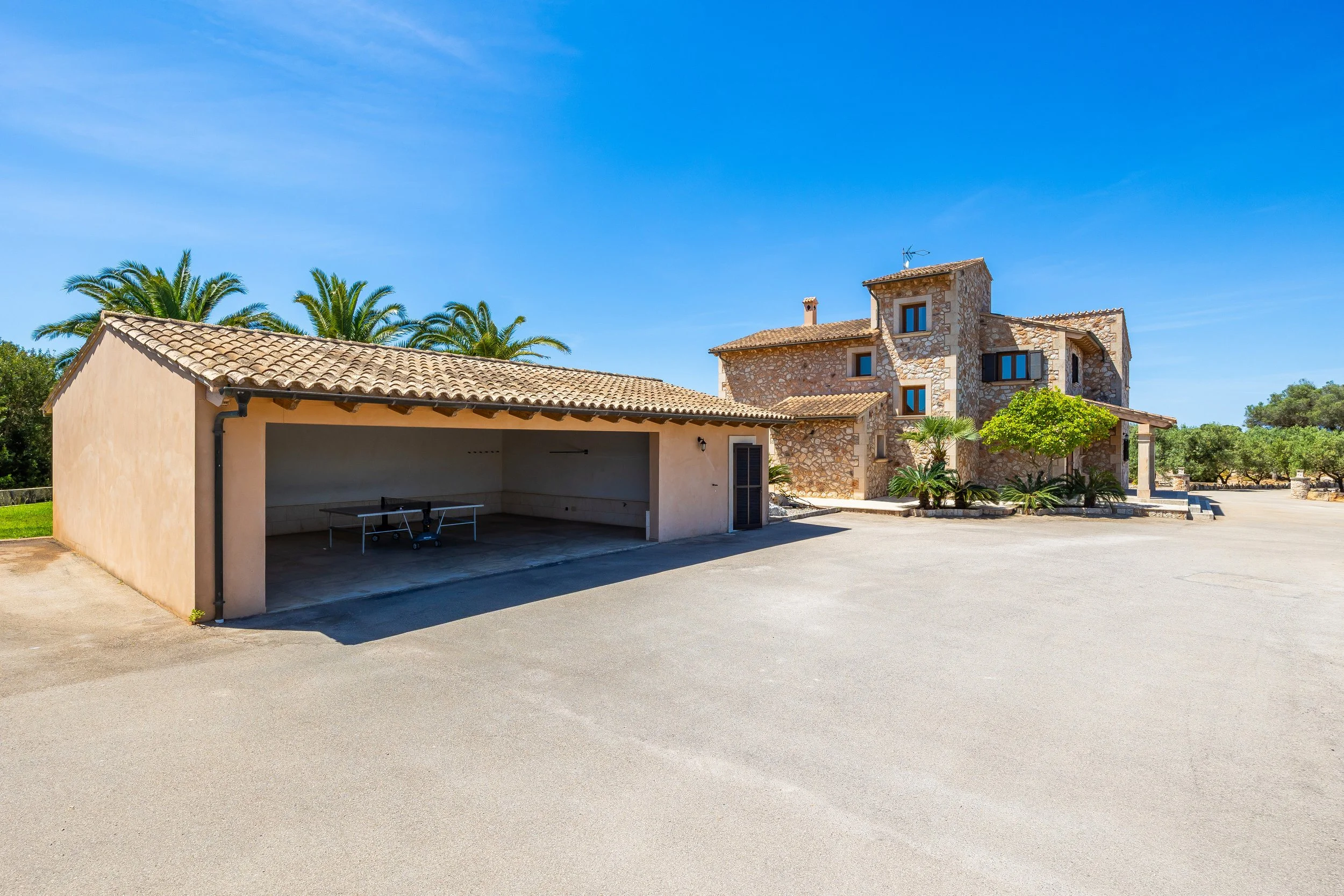 Rural house near Ses Salines Mallorca with swimming pool and Mediterranean countryside real estate photography