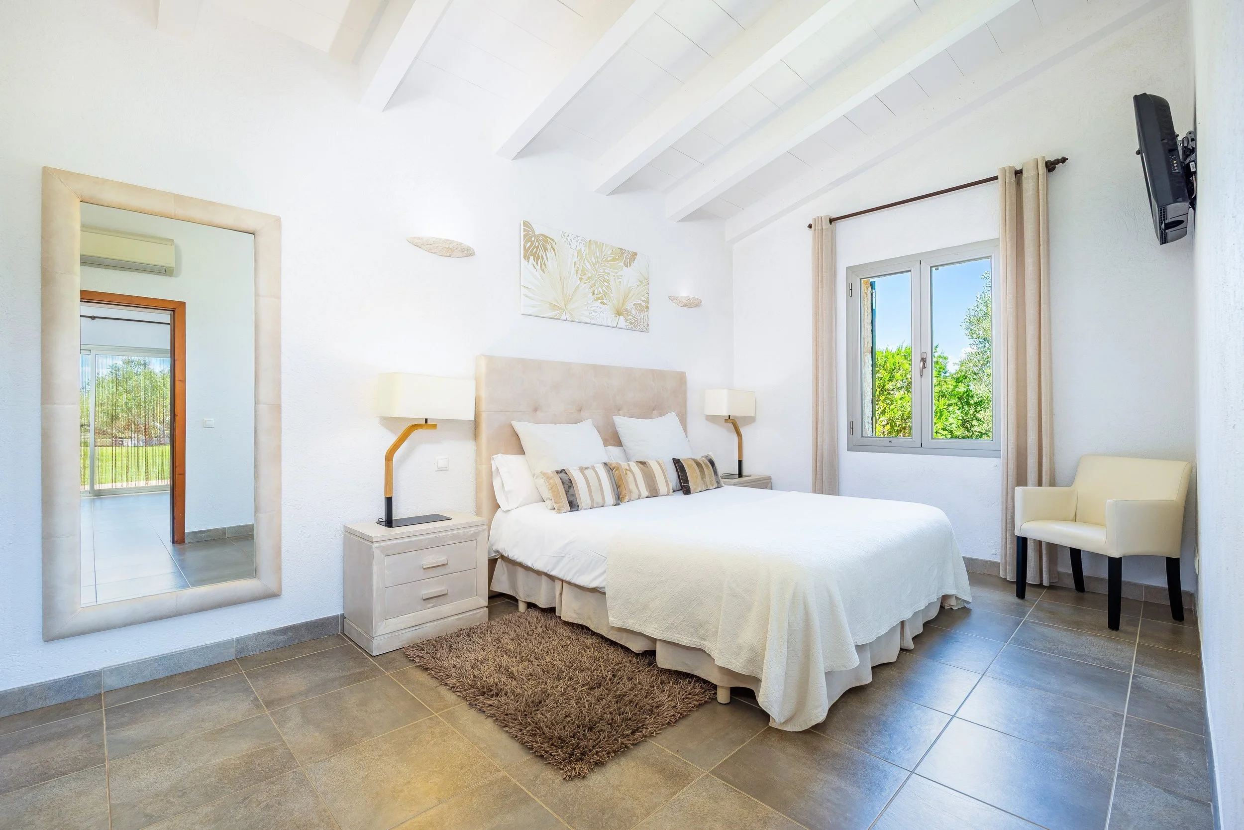 Sa Finca Mallorca family finca interior with spacious rooms and natural light real estate photography