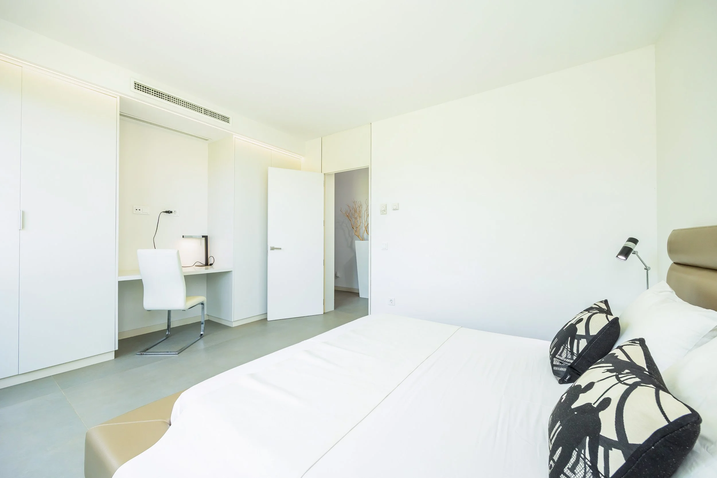 S’Hort de Can Rius Mallorca luxury interior with elegant design and natural light real estate photography