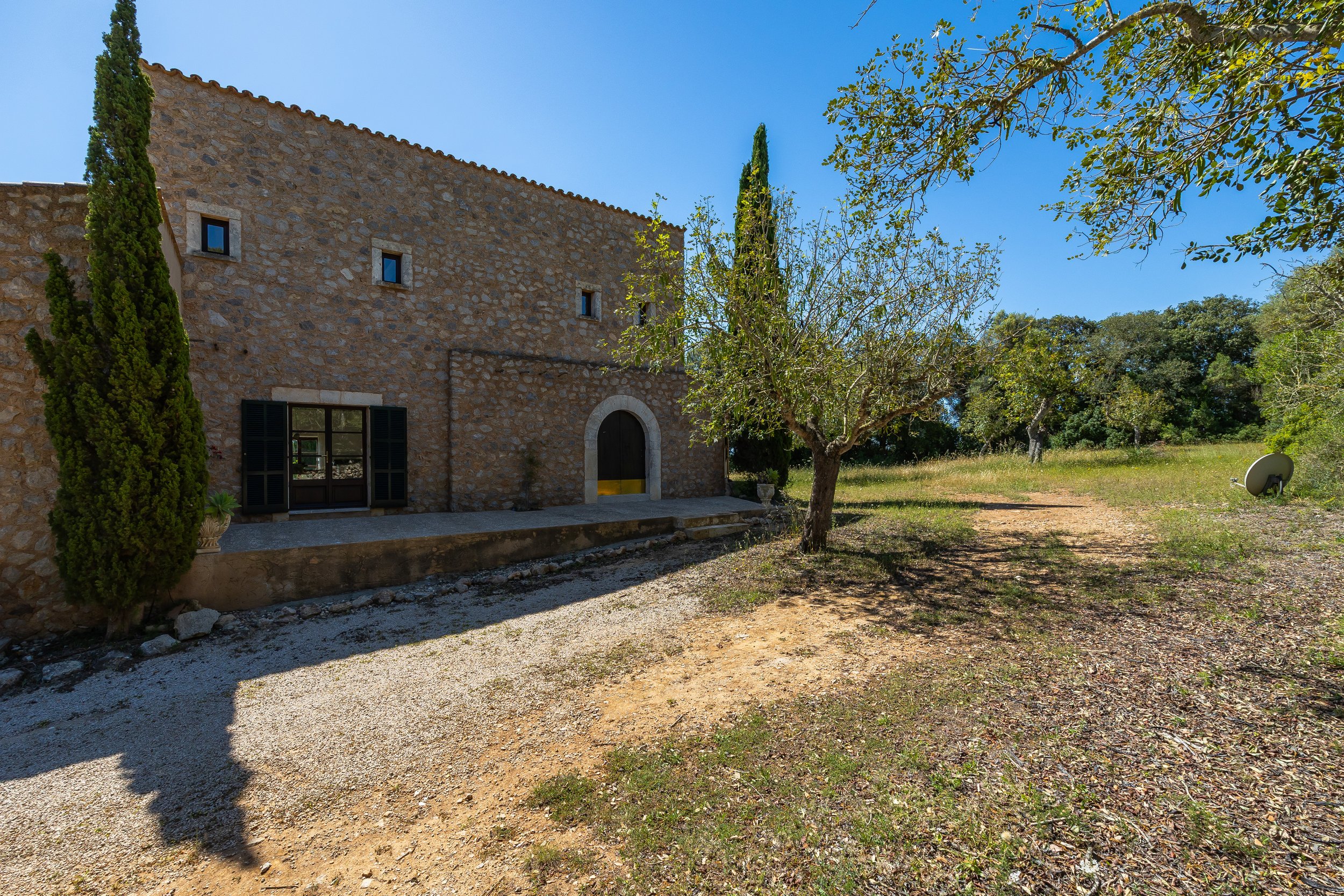 Finca Esteva Mallorca traditional finca with swimming pool near Sant Llorenç countryside real estate photography