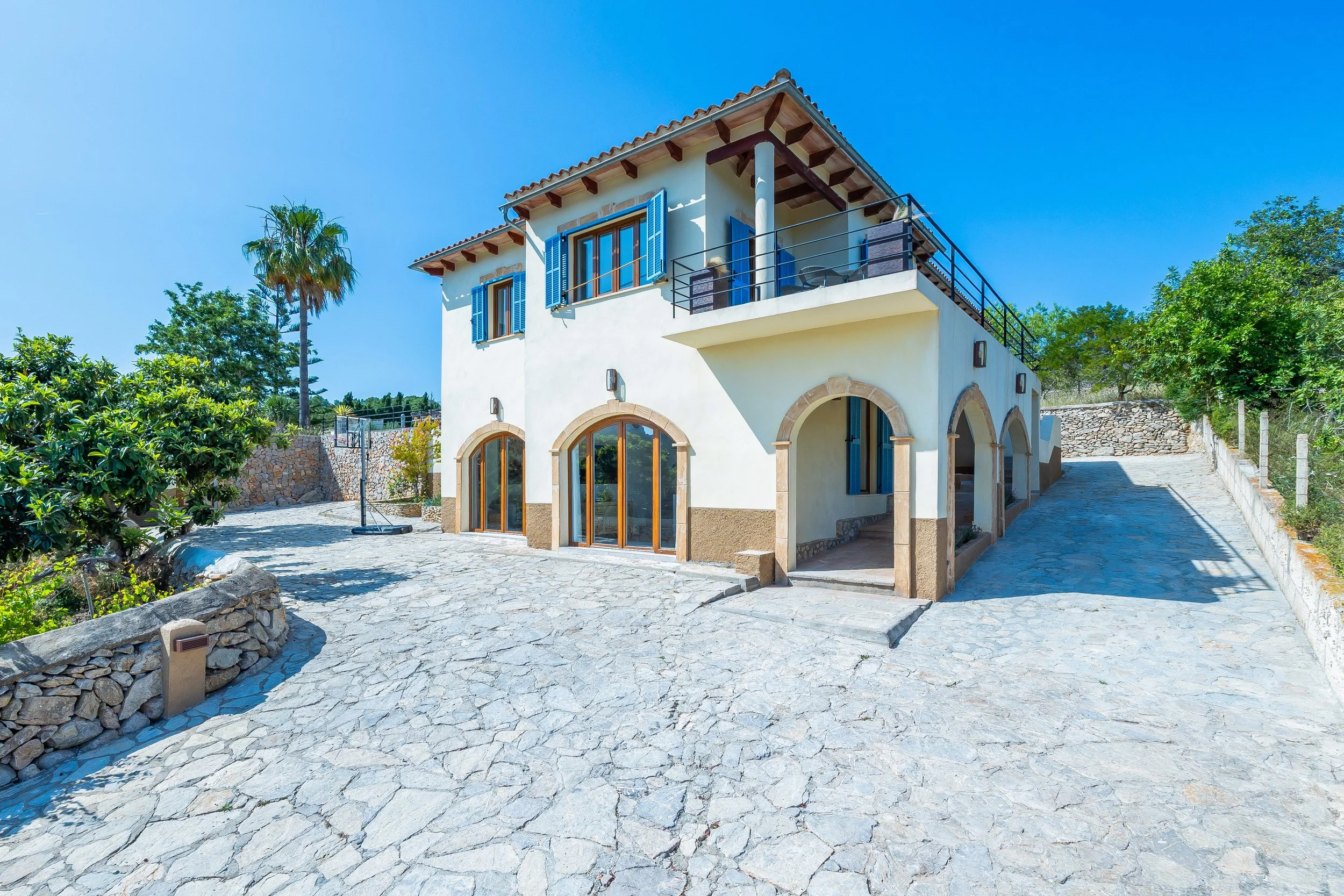 Can Gomez Mallorca countryside house with swimming pool near Son Macià and sea views towards Calas de Mallorca real estate photography