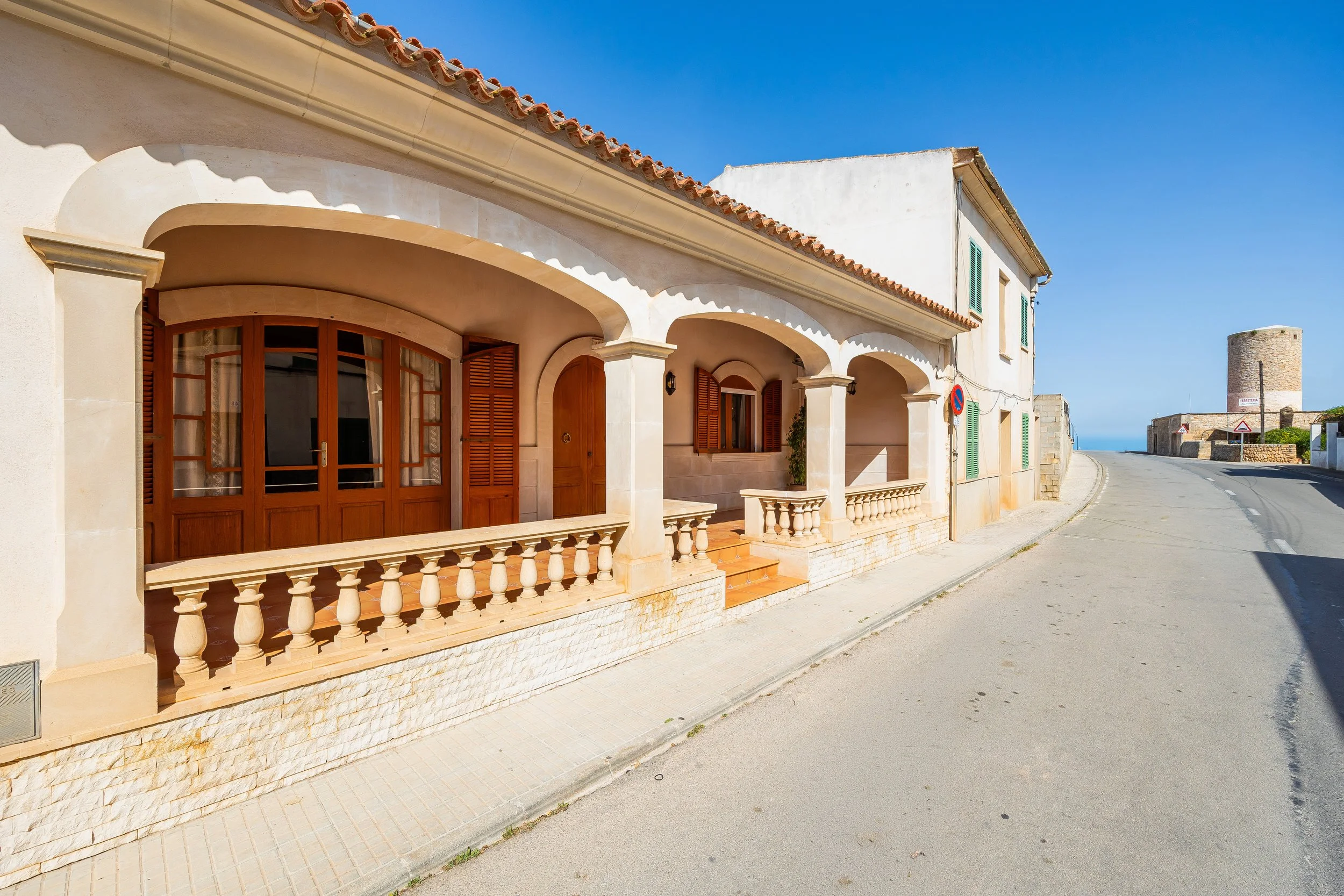 Coastal interior at Sol d’Es Trenc Mallorca with natural light and Mediterranean style real estate photography