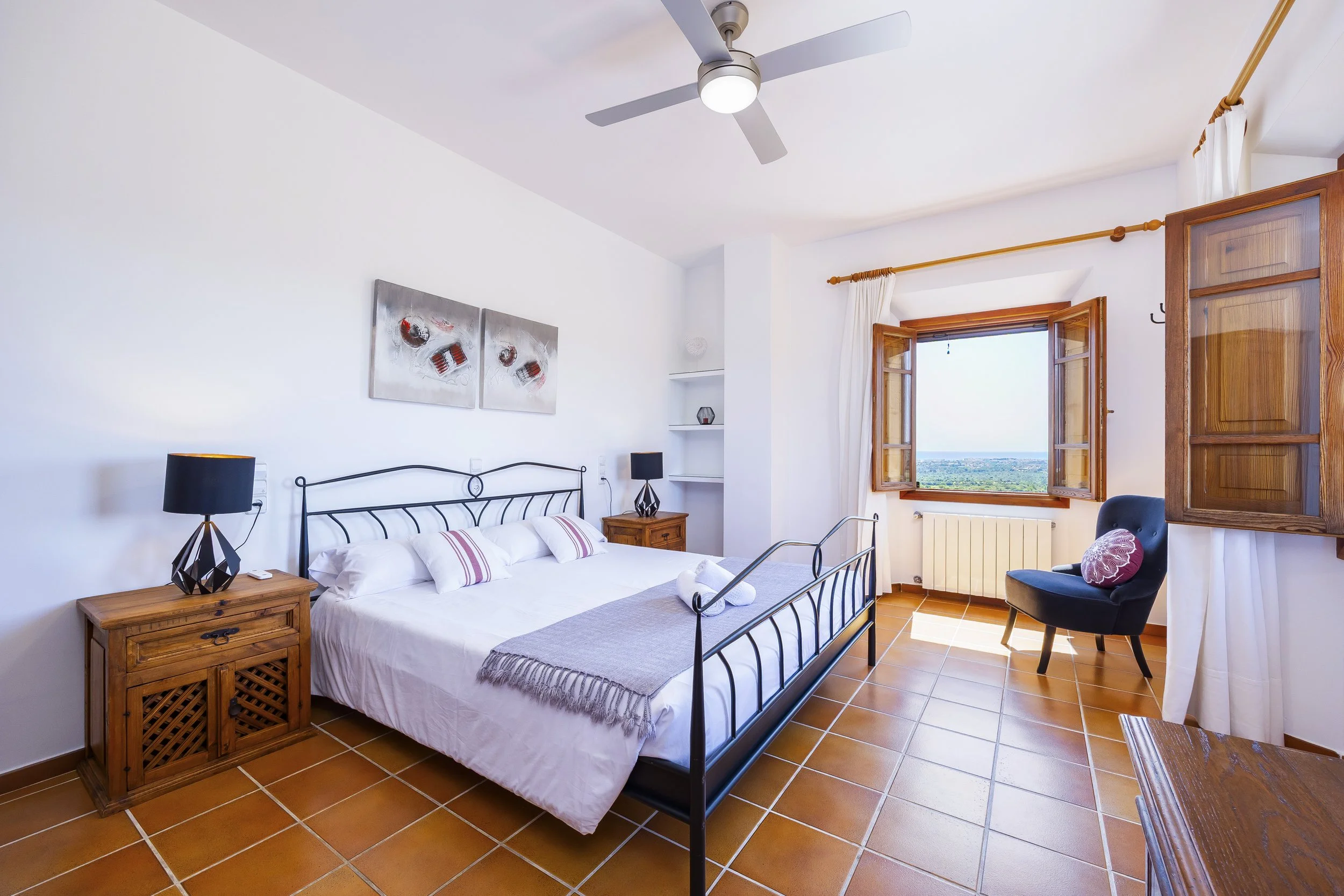 Son Galta Mallorca interior with natural light and sea views over Cala Millor real estate photography