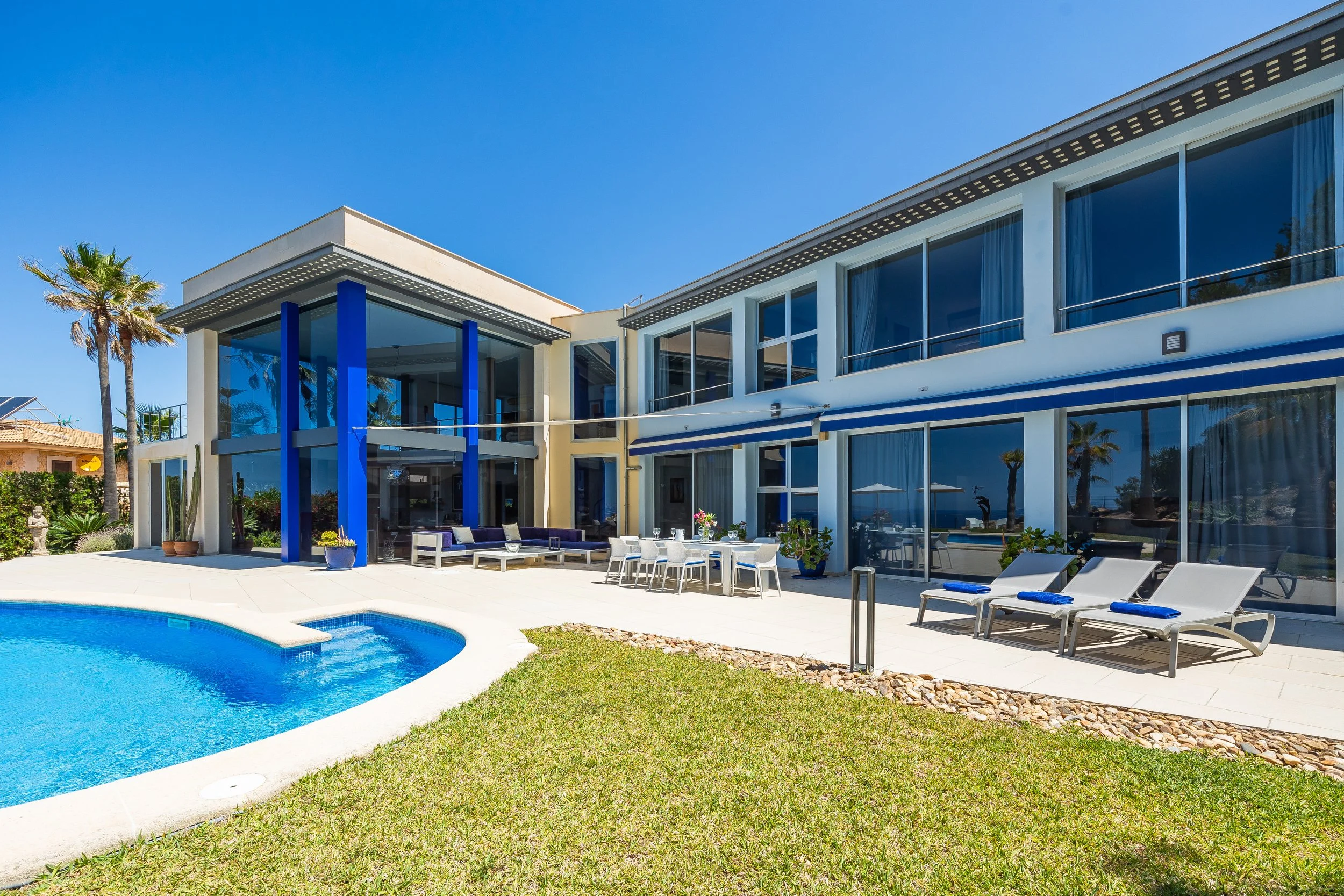 Coastal villa exterior real estate photography in Mallorca with sea views
