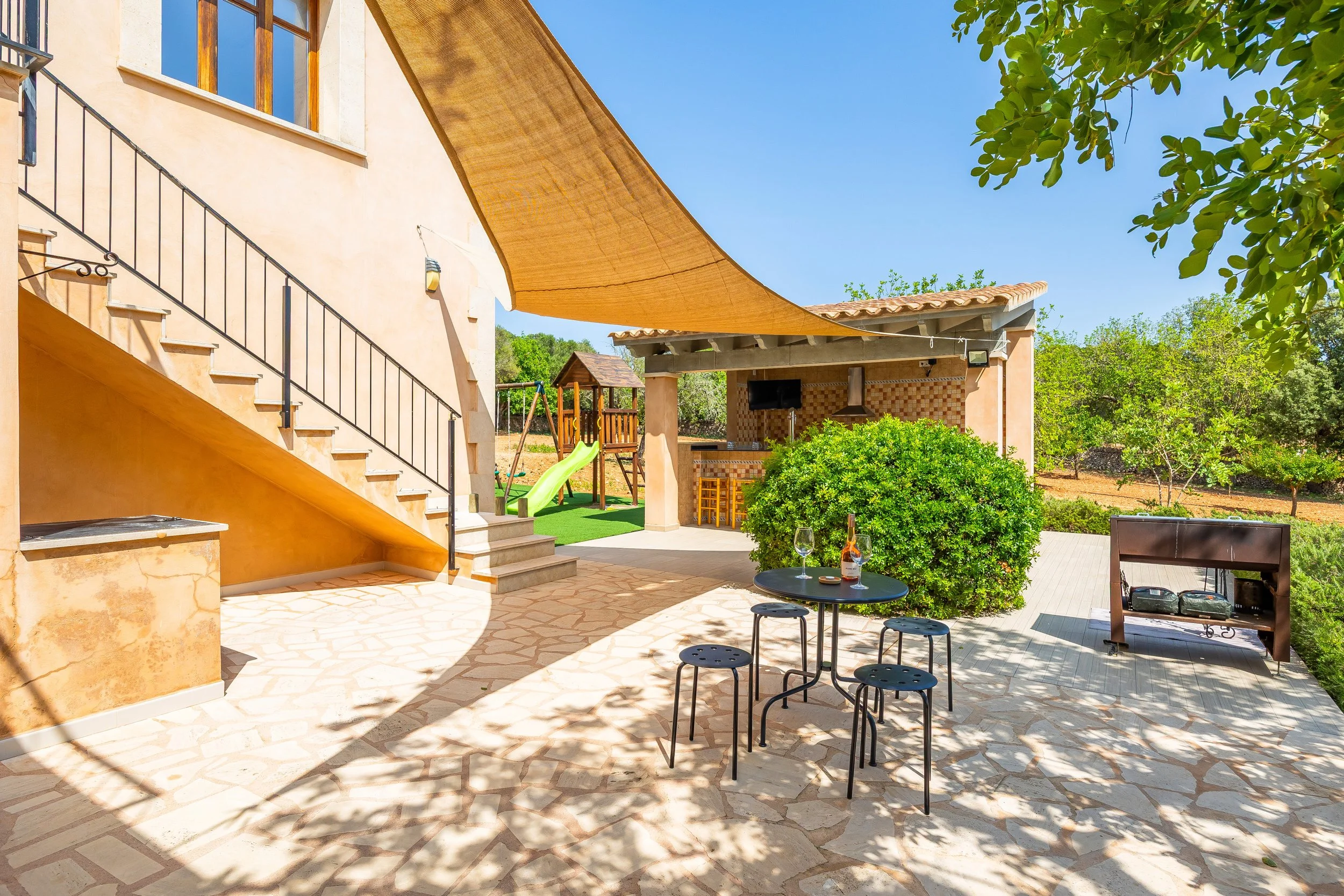 Rural house near Campos Mallorca with private pool, large plot and natural surroundings real estate photography