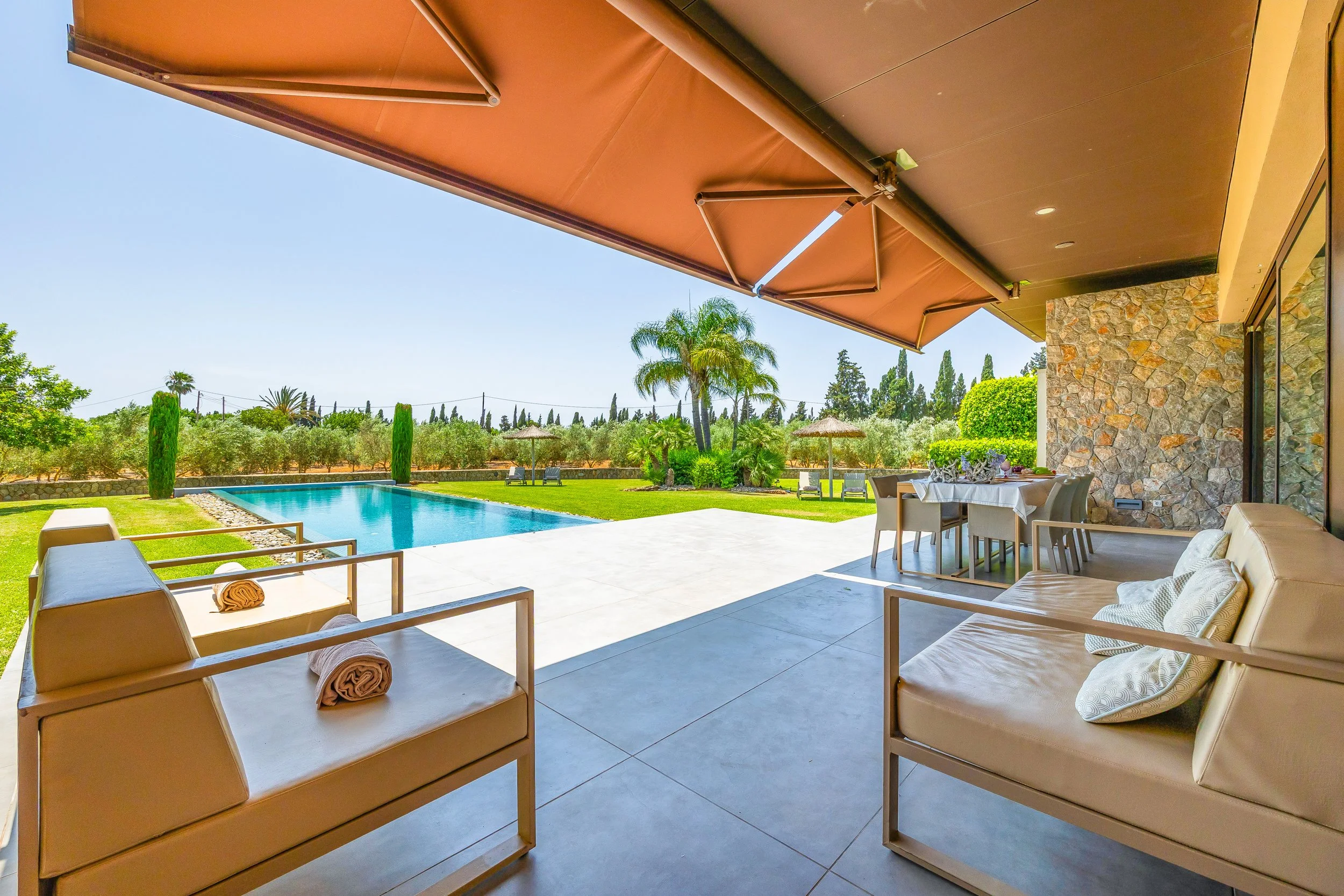 S’Hort de Can Rius Mallorca luxury countryside estate with pool and natural surroundings real estate photography