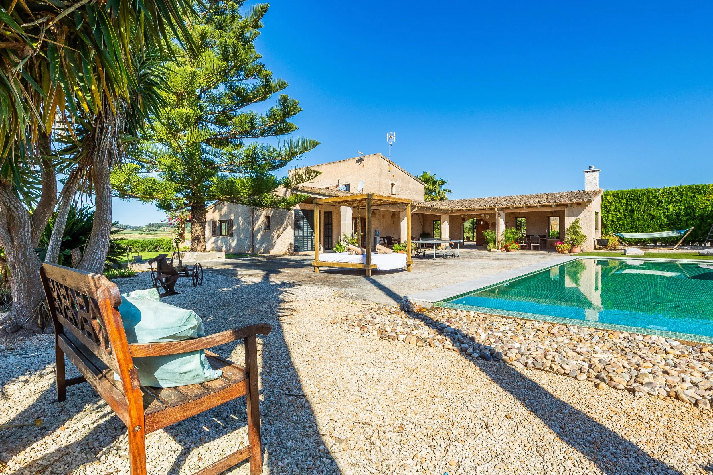 Rural house with swimming pool and open countryside views real estate photography in Mallorca