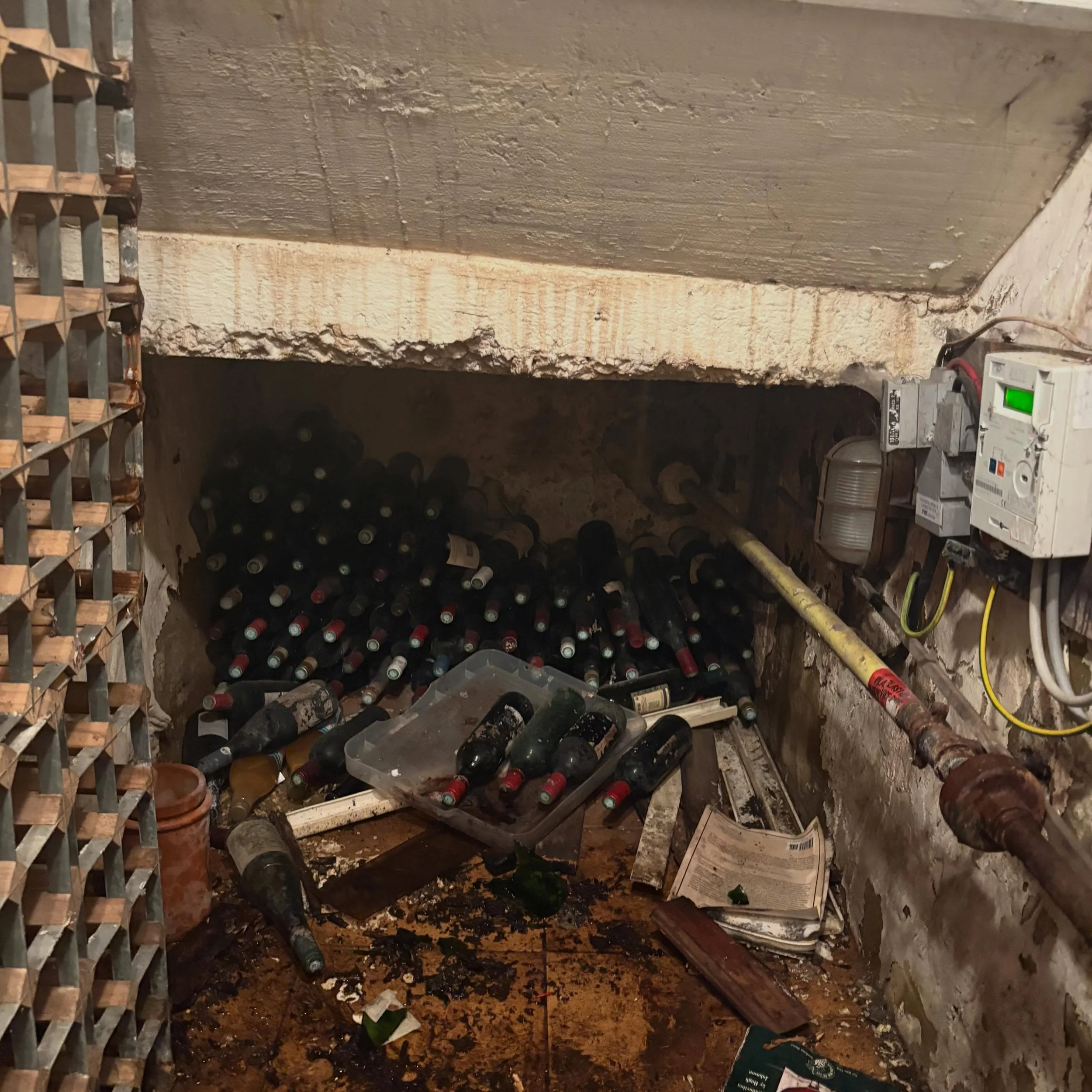 Yesterday I visited the house a friend had recently bought in auction - sold as seen and absolutely full of junk.

However&hellip; amongst the detritus was a treasure trove of wines, clearly lovingly bought and stored over the years.

My first pick w