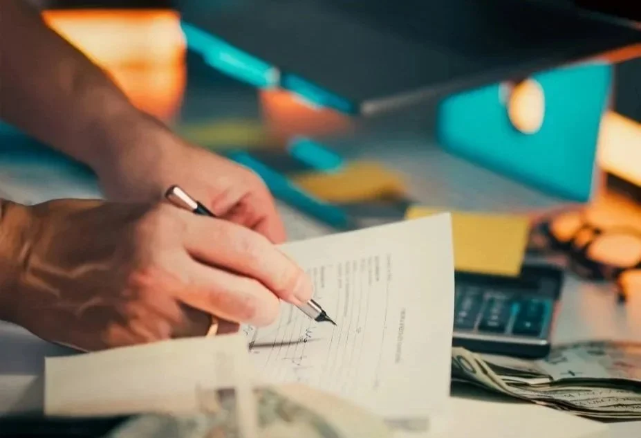 How to Build a Scalable, Fundable Business from Scratch