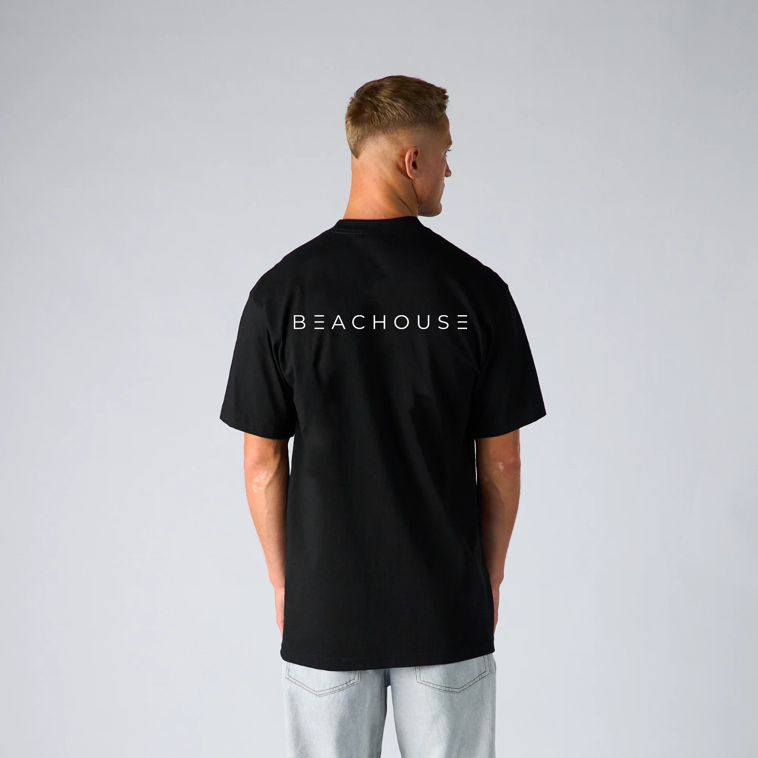 9669_WEB_MOCK_backmodel.webp