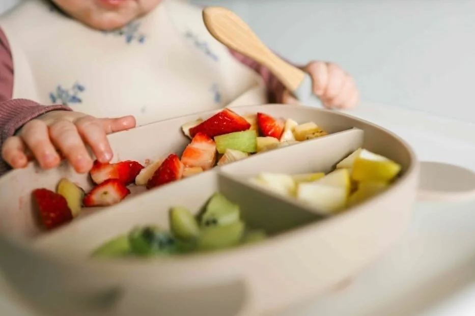 BEIKOST 🍌🍅🍓

Beikost verstehen, sicher begleiten und entspannt starten: In unserem Vortrag rund um den modernen Beikostbeginn erfahrt ihr, was heute wichtig ist, welche Wege es gibt und worauf ihr im Alltag achten k&ouml;nnt.
Der Start in die Beik