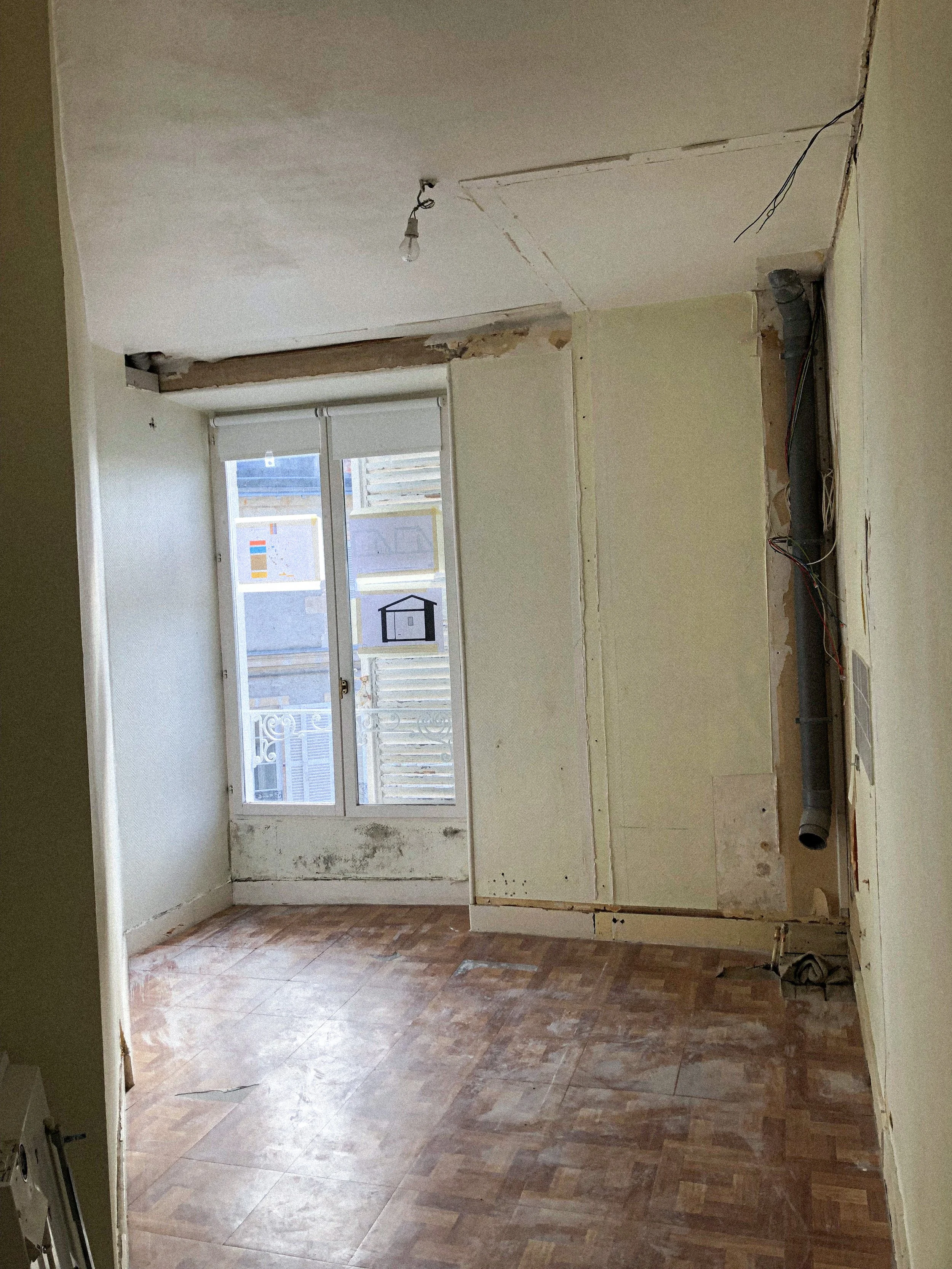 Buanderie WC en cours de travaux R+2