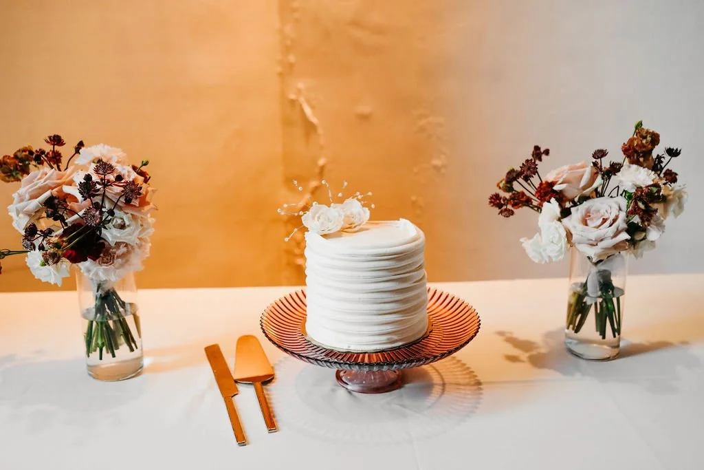 The sweetest part of saying &ldquo;I do.&rdquo; 🍰💍✨

@rubynashville 
@glenaigilbertphoto 
@publix 
@asiafloraldesignstudio 
@southerneventsonline