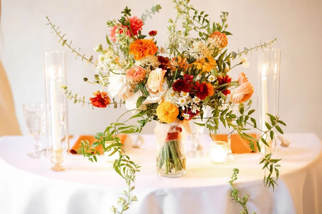 Who else is ready for allll the fall wedding colors?!

@smith.creative.co 
@___echoesofeden___ 
@rubynashville 
@curatedeventsnashville