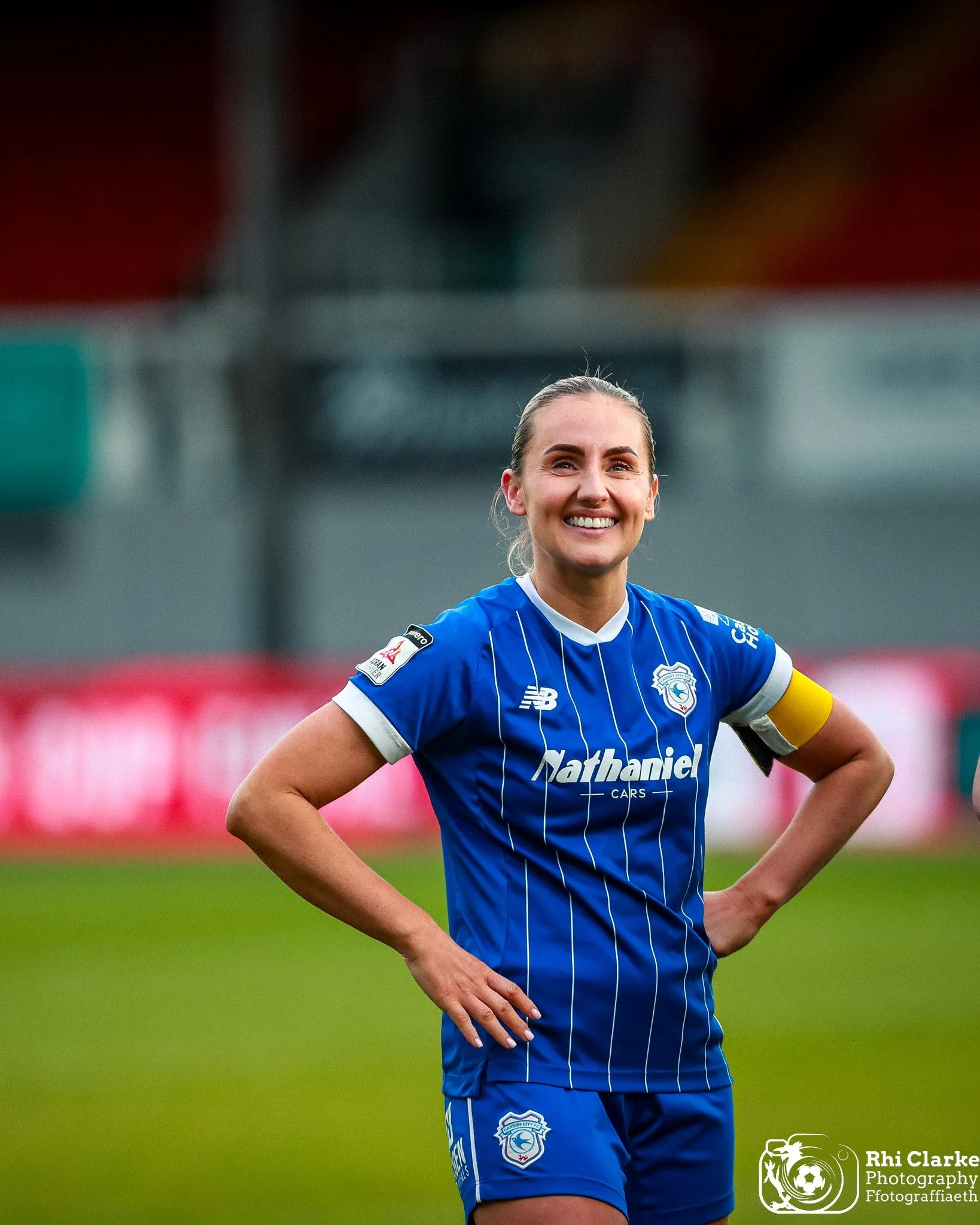 Captain Hannah Power moments before lifiting the #buteenergywelshcup for @cardiffcityfcw 

A smile that says it all. Full collection incoming ⏳
@fawales @hgt_ccfc