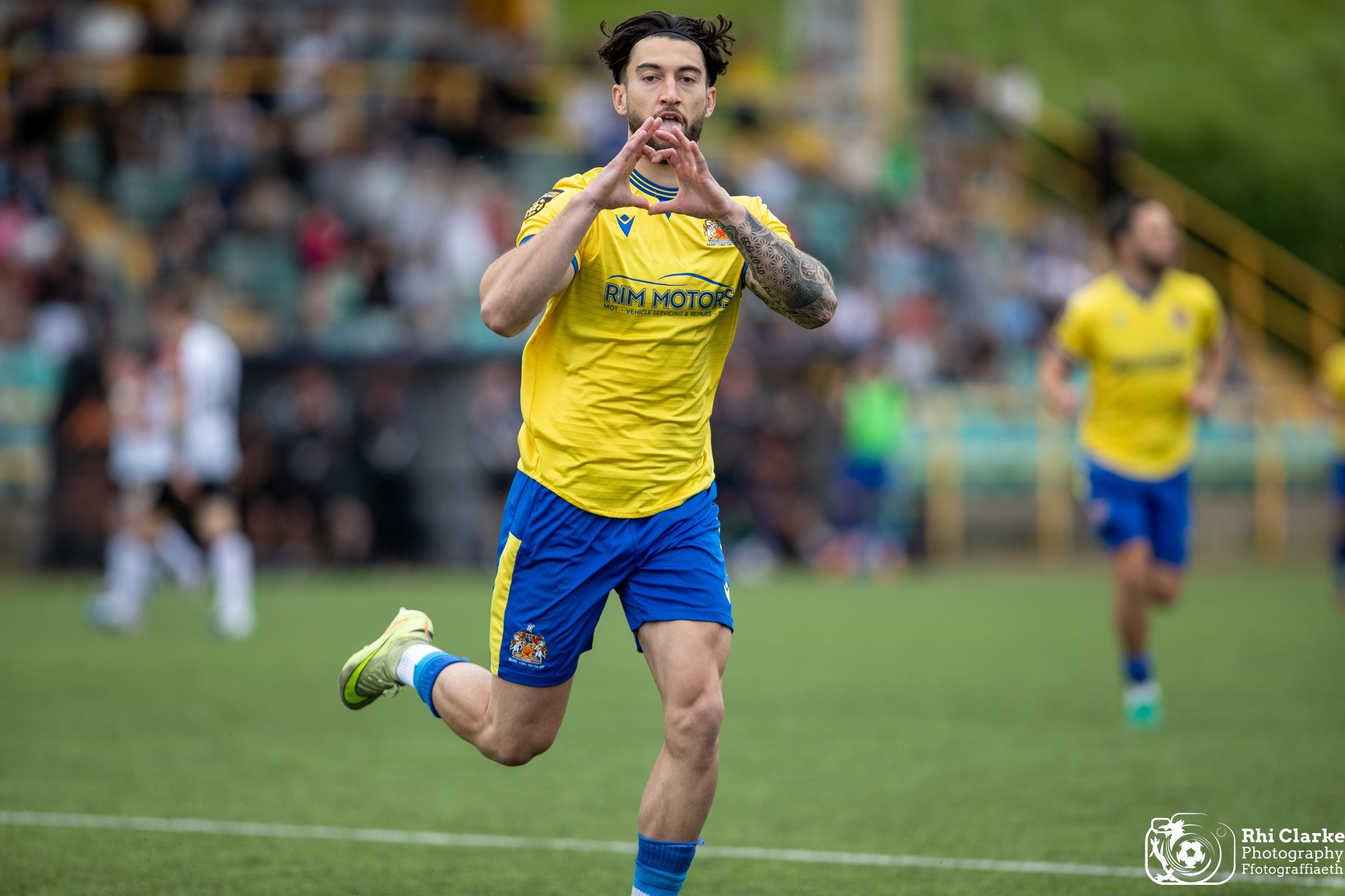 Yesterday's outcome may have fallen short, but it can't overshadow the remarkable progress @barrytownunited  has made this season - a true reflection of the team's unwavering spirit and dedication. The club saw its first major trophy in over 2 decade