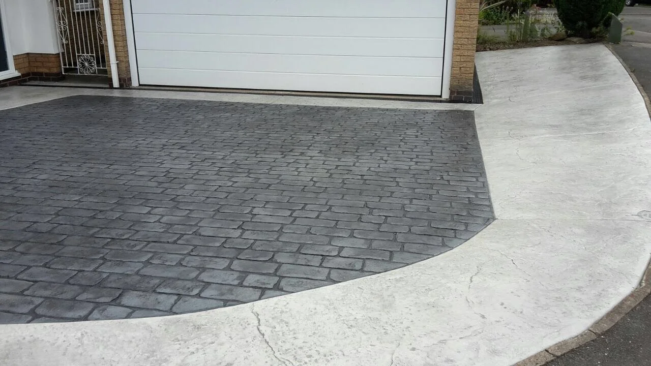 MAT- Lakeland Cobble. CSH- Steel Grey. RA- Charcoal.jpg