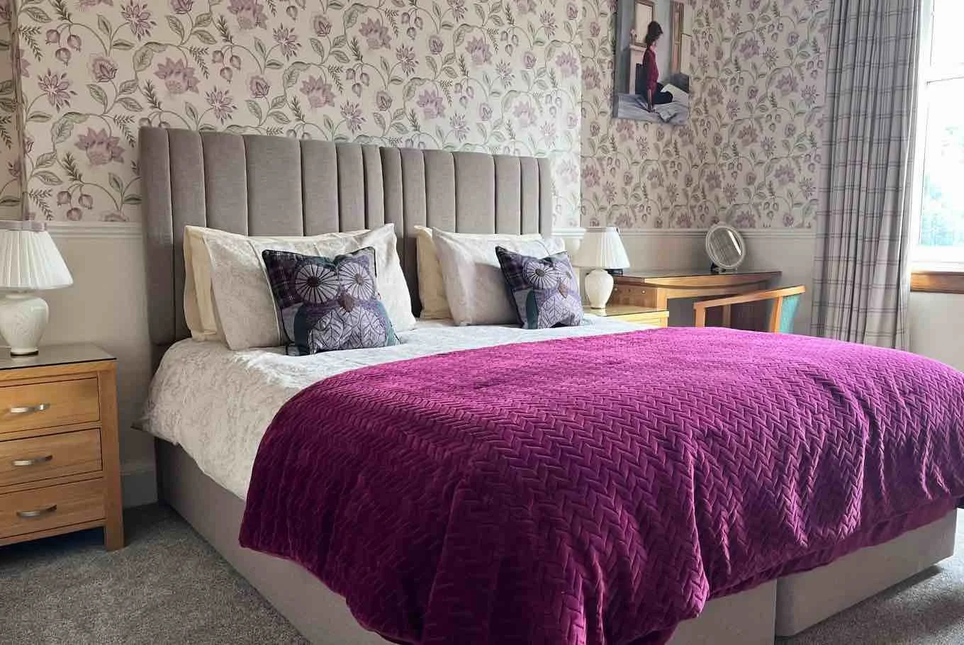 Bedroom 2 - Pinewood Country House.jpg