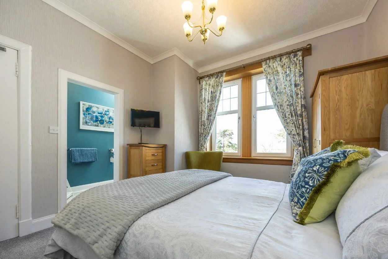 superior-double-bedroom-self-catering-near-st-andrews.jpg