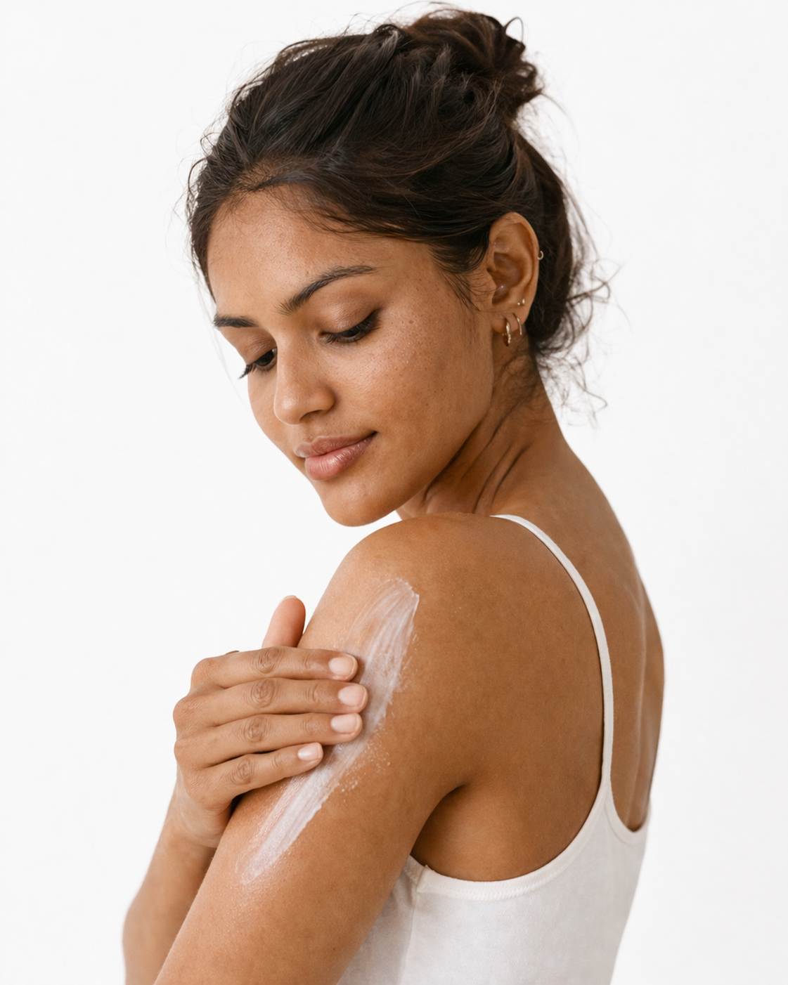 indian female model body lotion.png