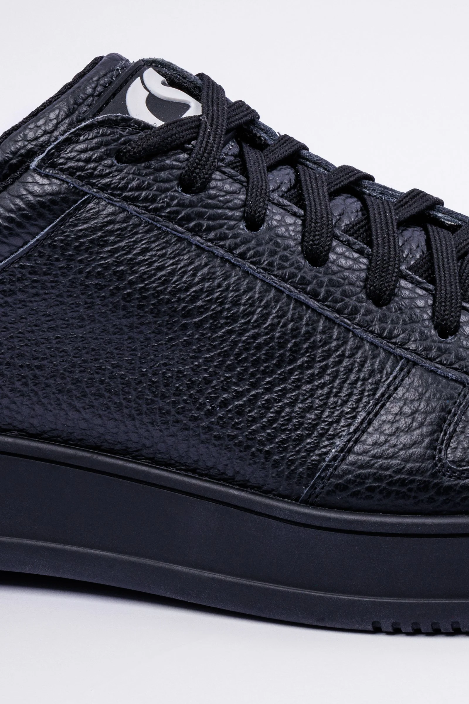 CSR_shoes_251203_031.jpg