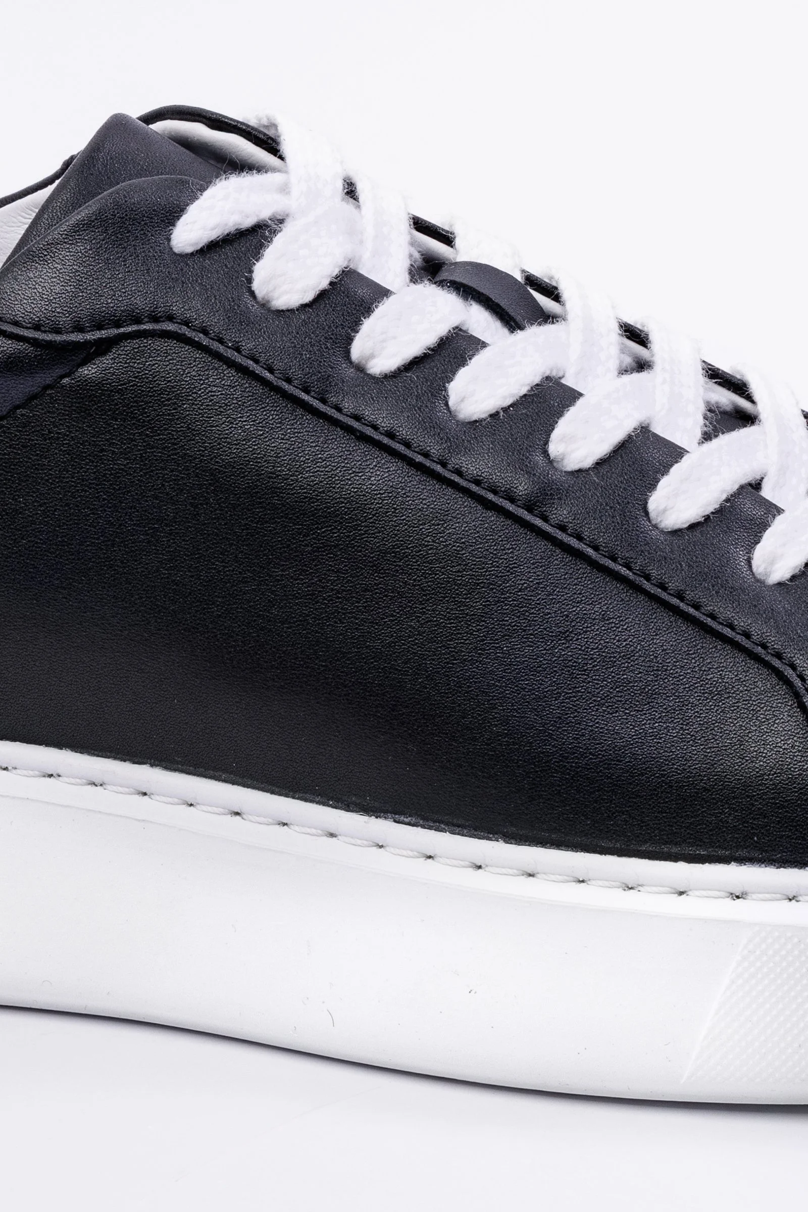 CS_shoes_260602_038_v2.jpg