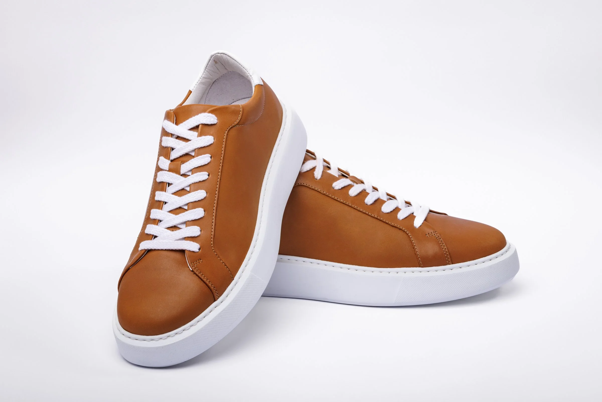 CAMEL&WHITE