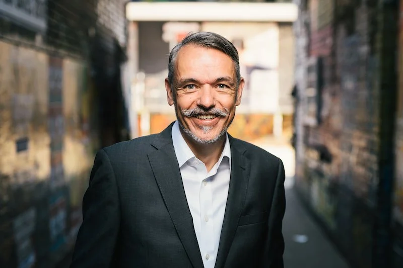 #08 Über Selbstverantwortung, Vertrauen und Augenhöhe in der Arbeitswelt - mit Sven Franke