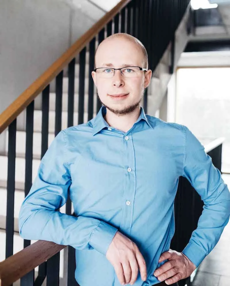 #09 Über New Work und die ModernWork Tour durch 26 Länder - mit Nils Schnell