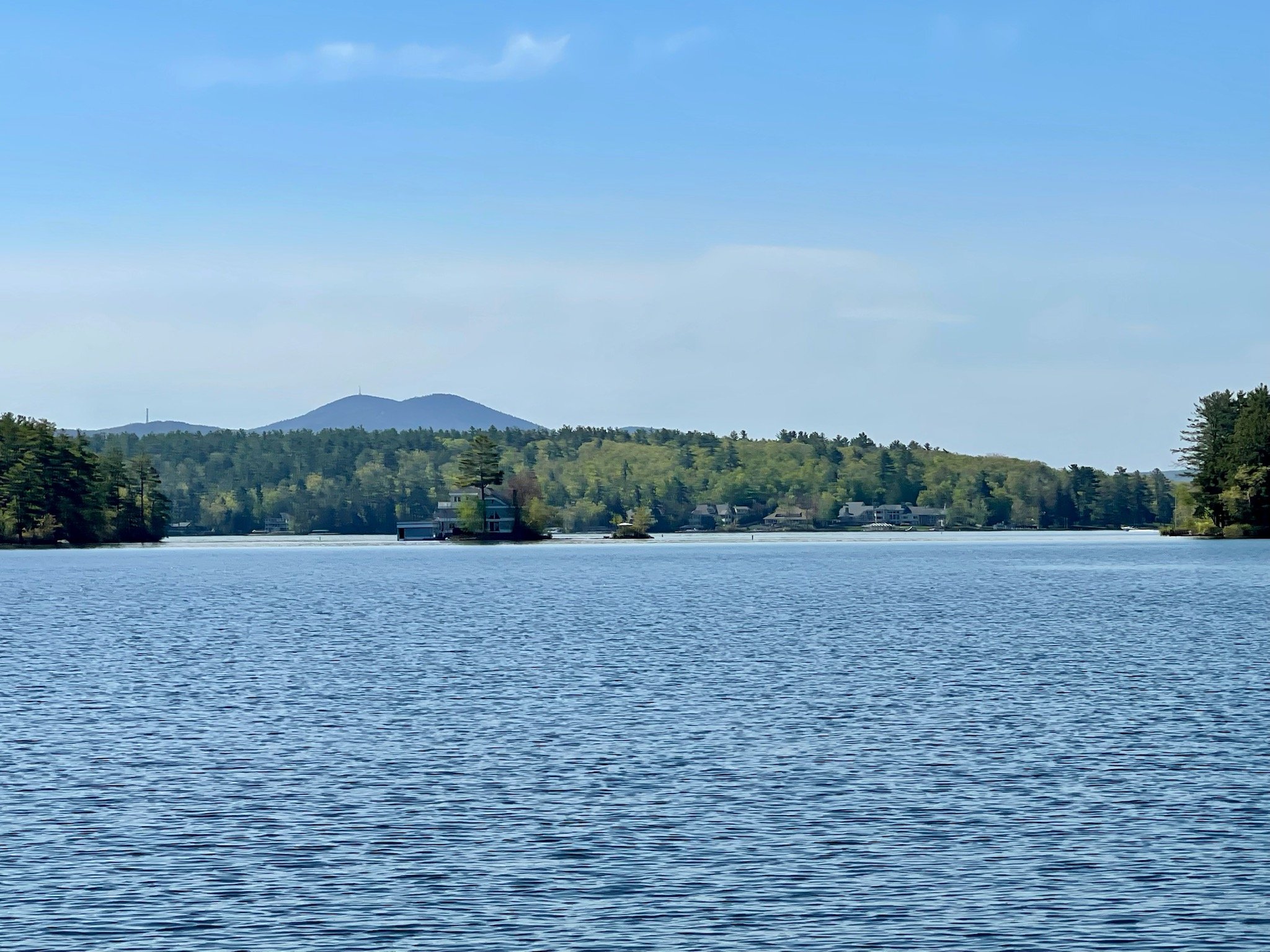 Why a Private Boat Charter Is Ideal for Lake Winnipesaukee