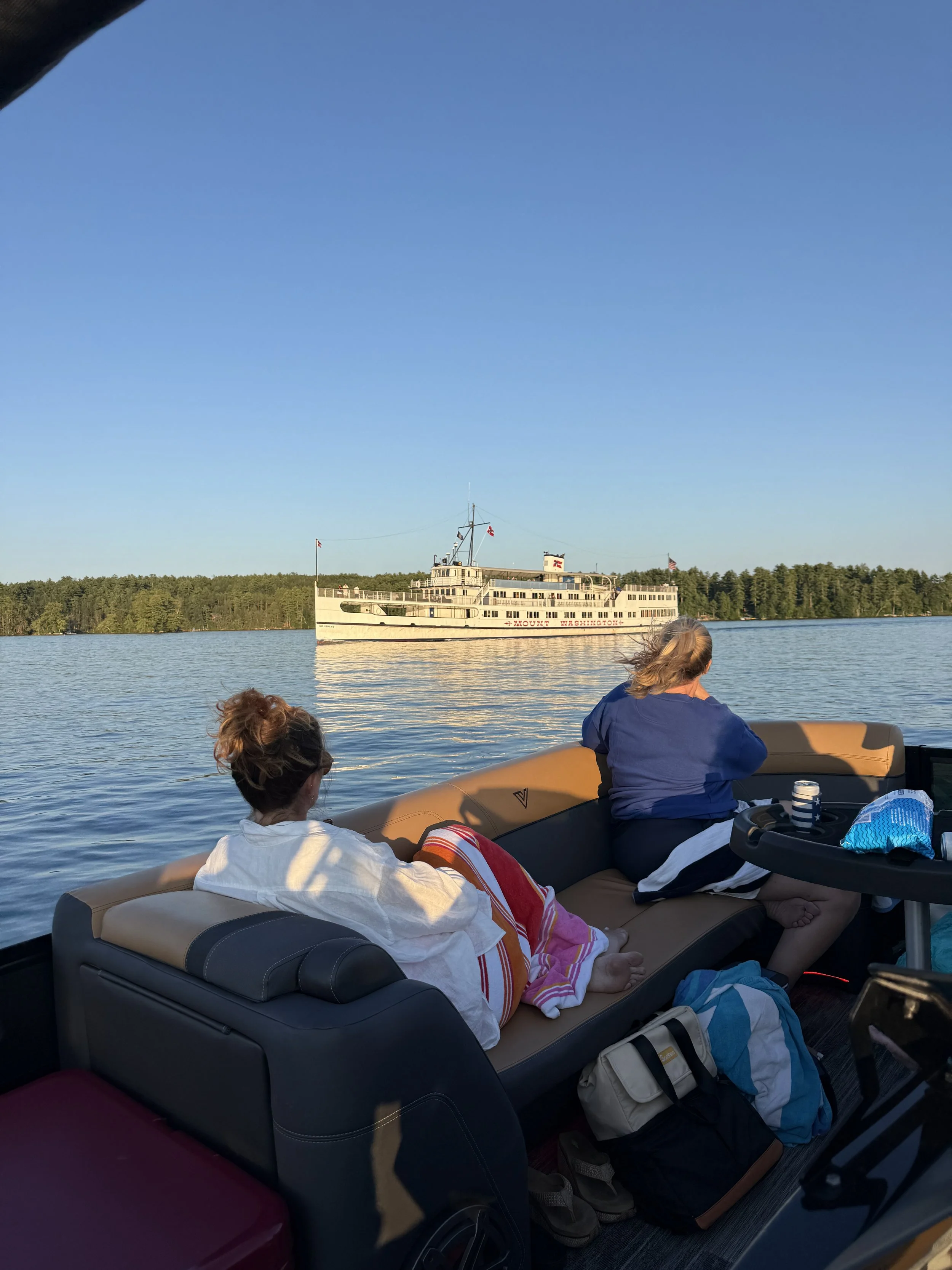 Mt._Washington_Boat.JPG
